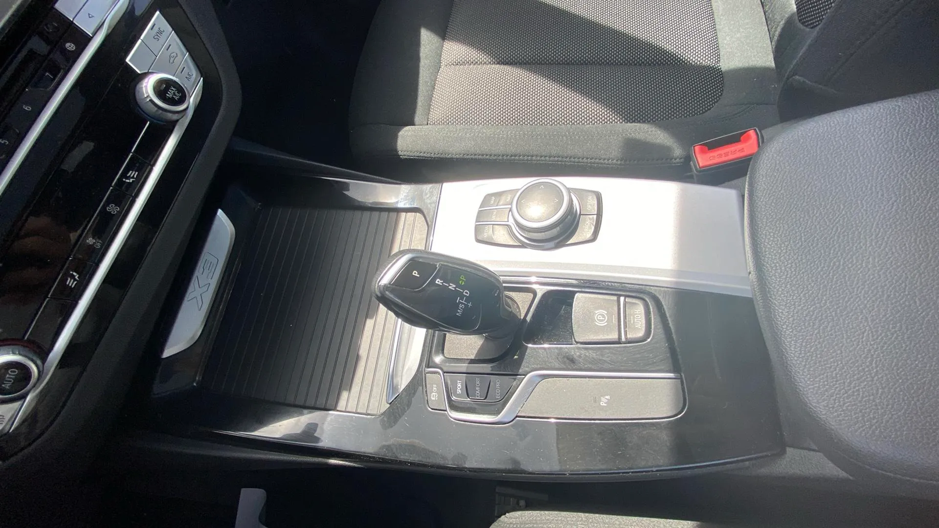 BMW X3 sDrive18d - foto 17
