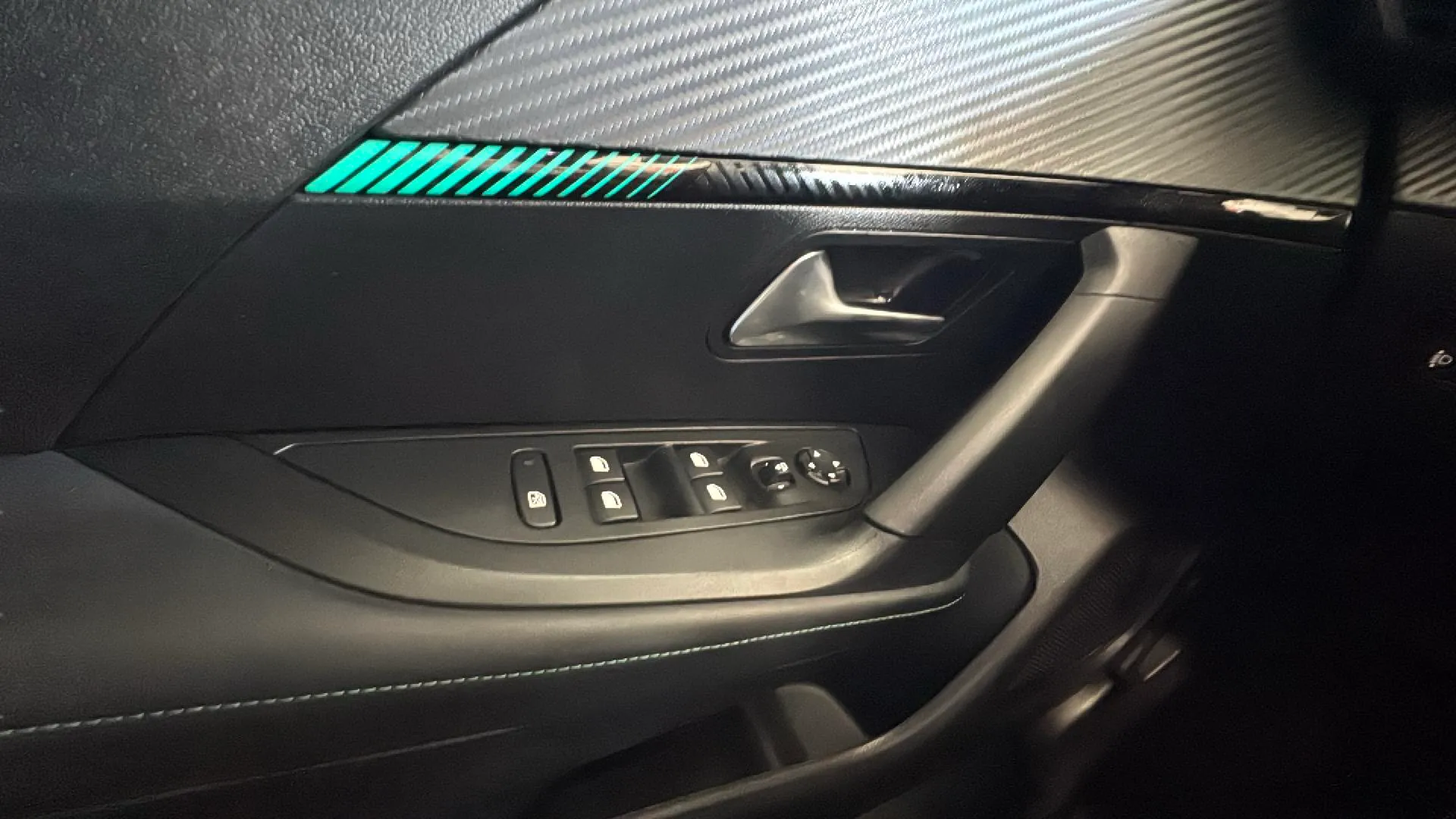 Peugeot 2008 Active Pack PureTech 100 - foto 18