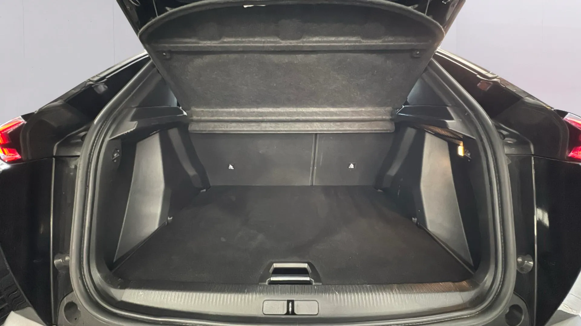 Peugeot 2008 Active Pack PureTech 100 - foto 9