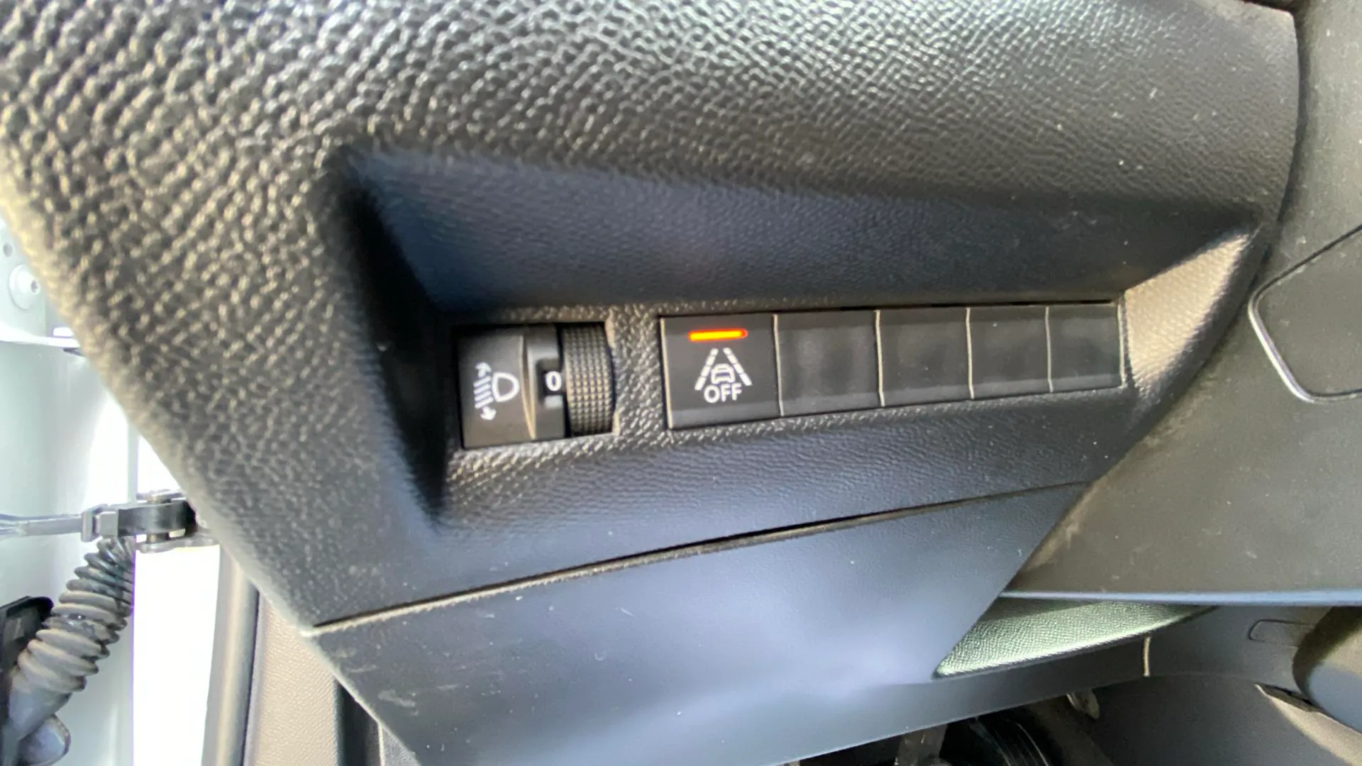 Peugeot 2008 Allure BlueHDi - foto 18