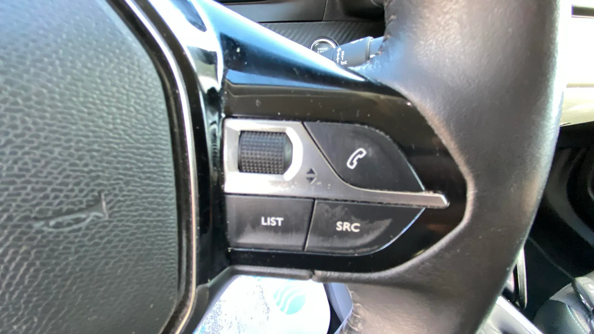 Peugeot 2008 Allure BlueHDi - foto 21