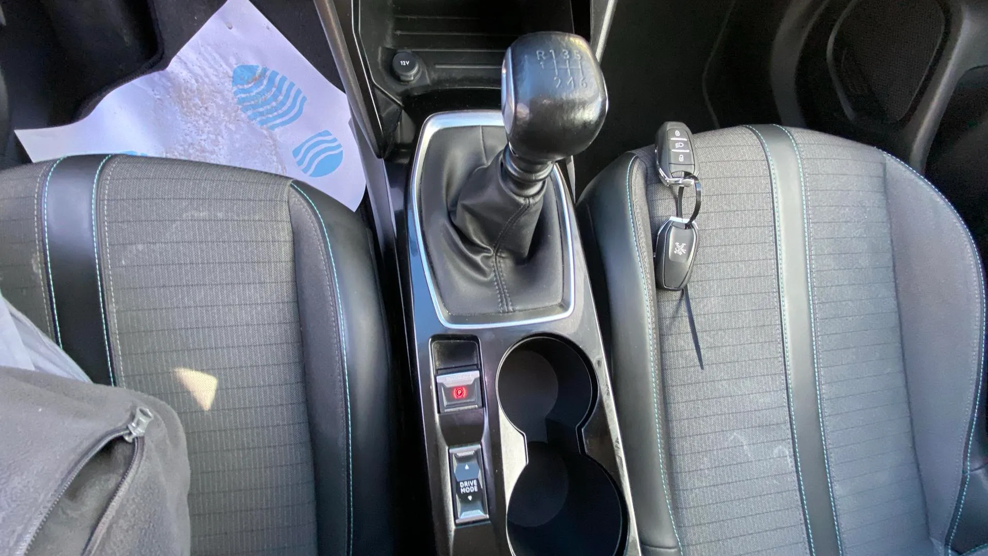 Peugeot 2008 Allure BlueHDi - foto 25