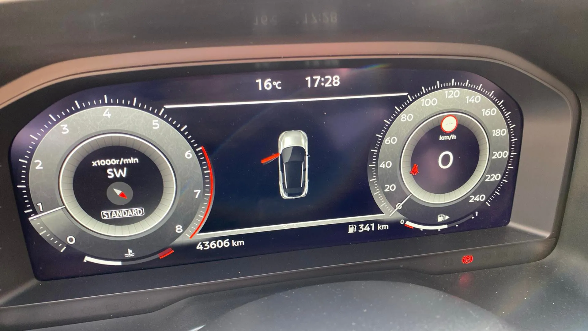 Nissan Qashqai DIG-T N-Connecta - foto 9