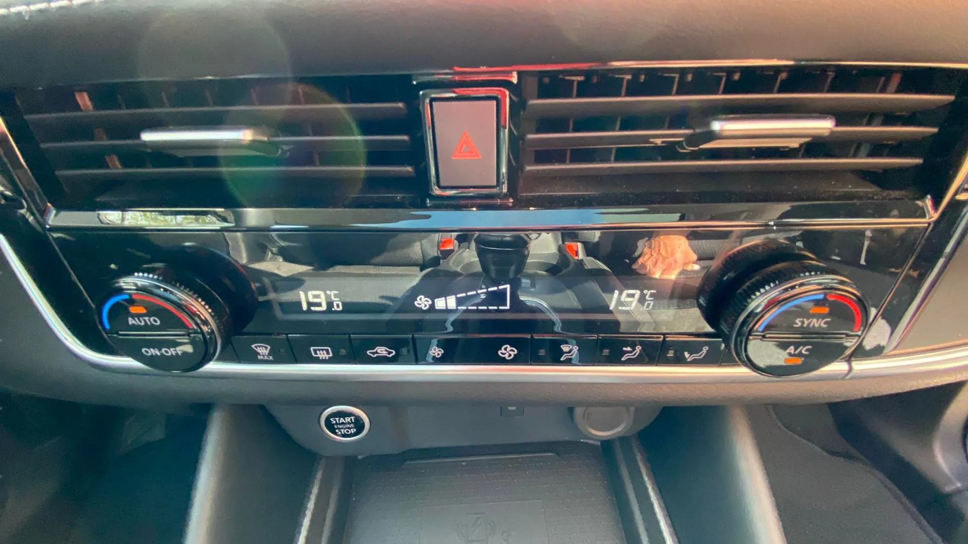 Nissan Qashqai DIG-T N-Connecta - foto 15