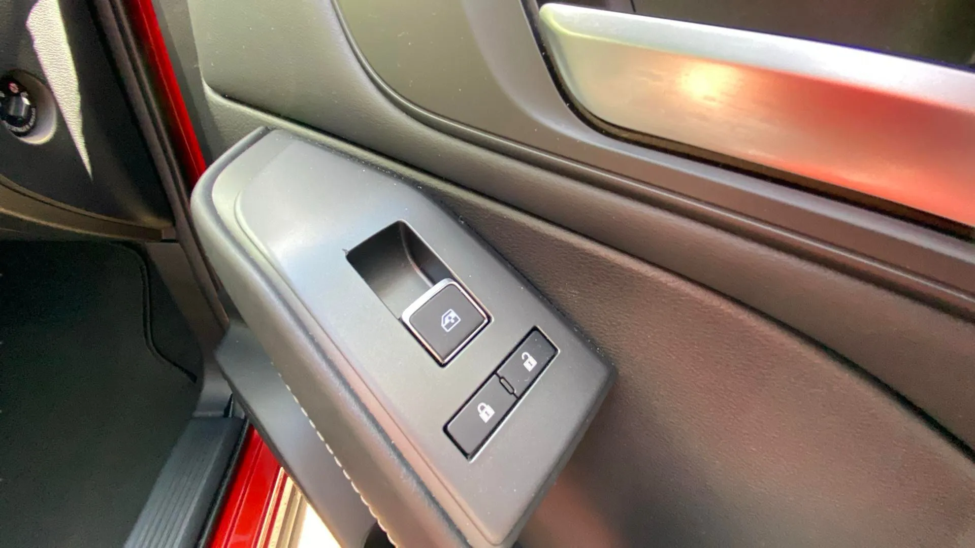 Nissan Qashqai DIG-T N-Connecta - foto 25