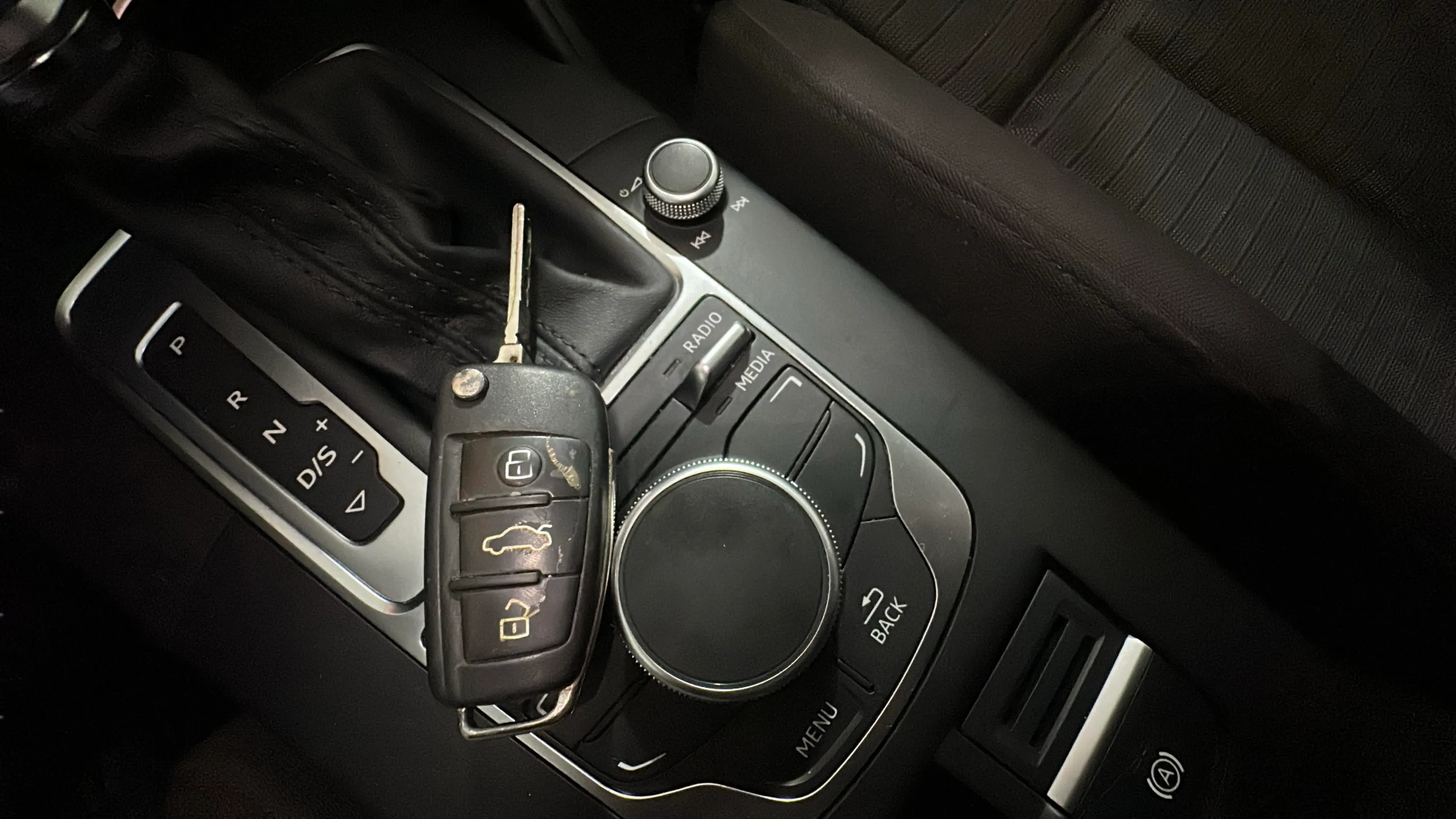 Audi A3 1.4 TFSI S tronic Ambition - foto 18