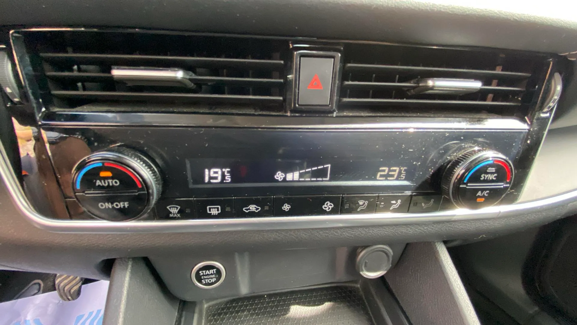 Nissan Qashqai DIG-T mHEV 4x2 Acenta - foto 22