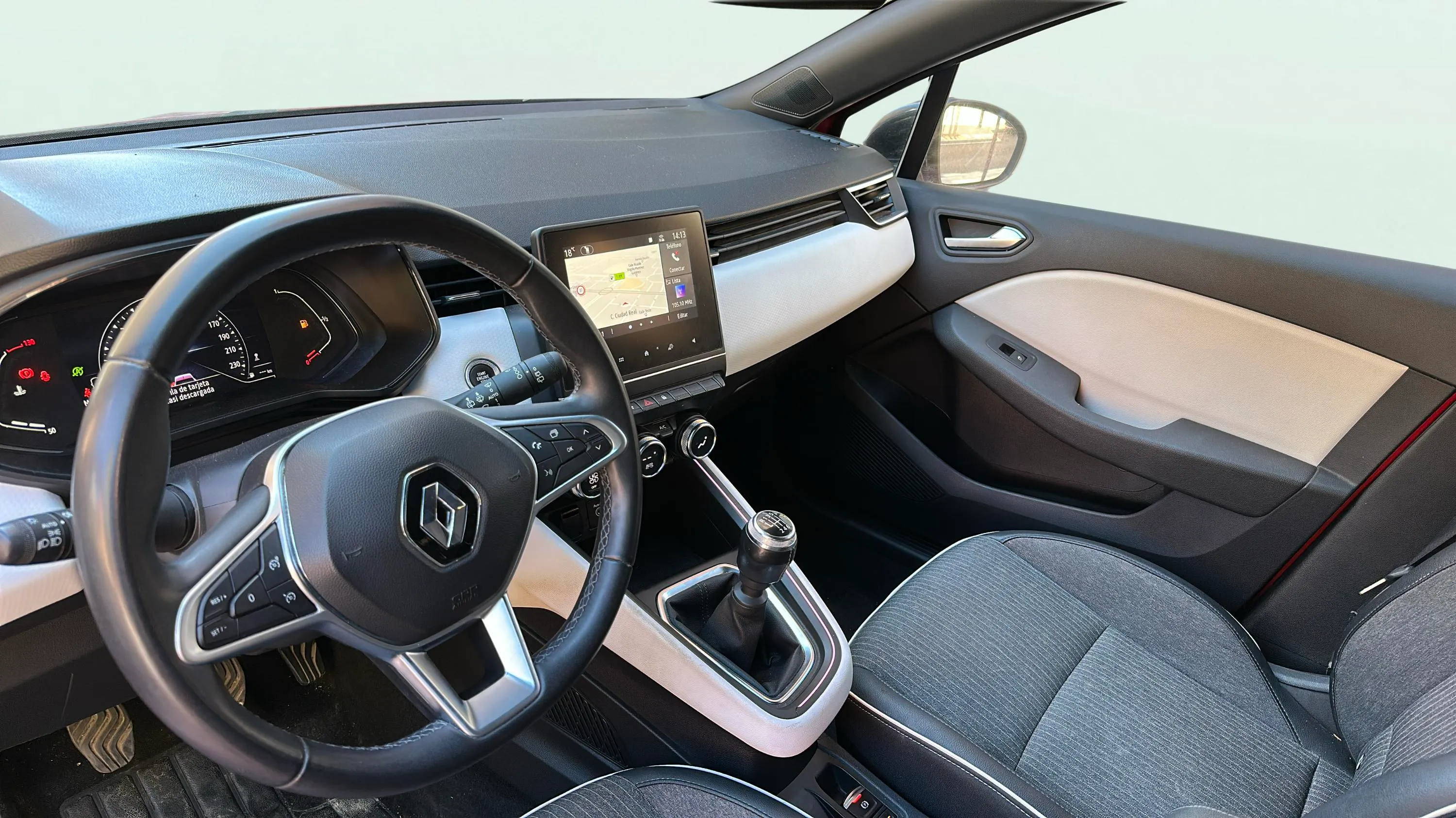 Renault Clio Techno TCe 90 - foto 11