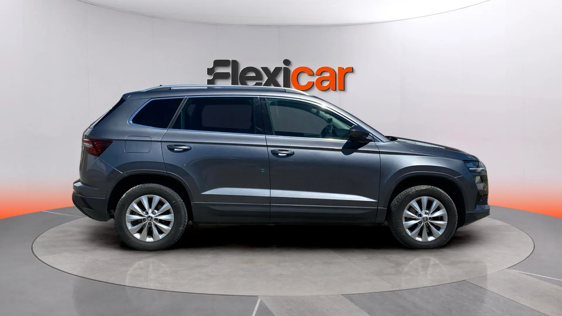 Škoda Karoq 2.0 TDI DSG 4x4 Ambition - foto 8