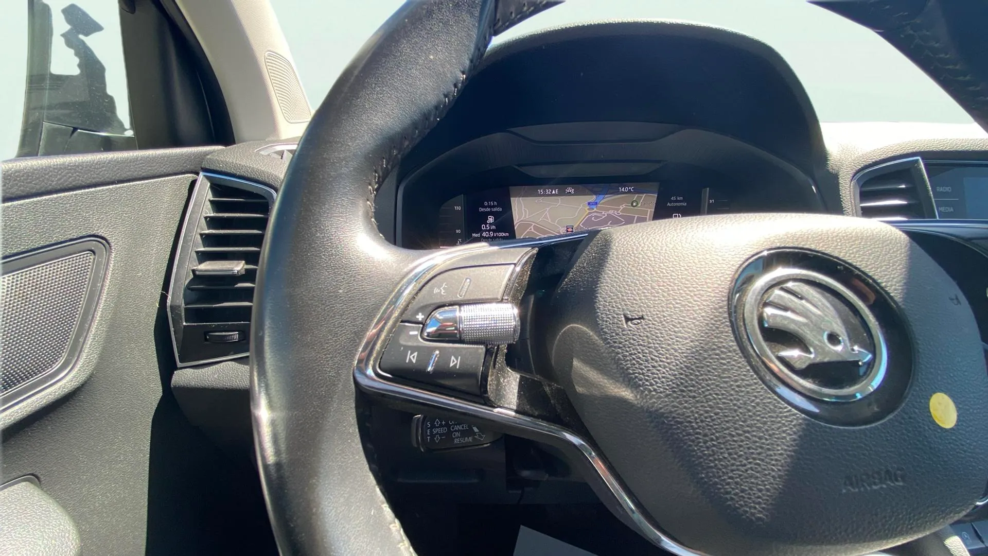 Škoda Karoq 2.0 TDI DSG 4x4 Ambition - foto 13