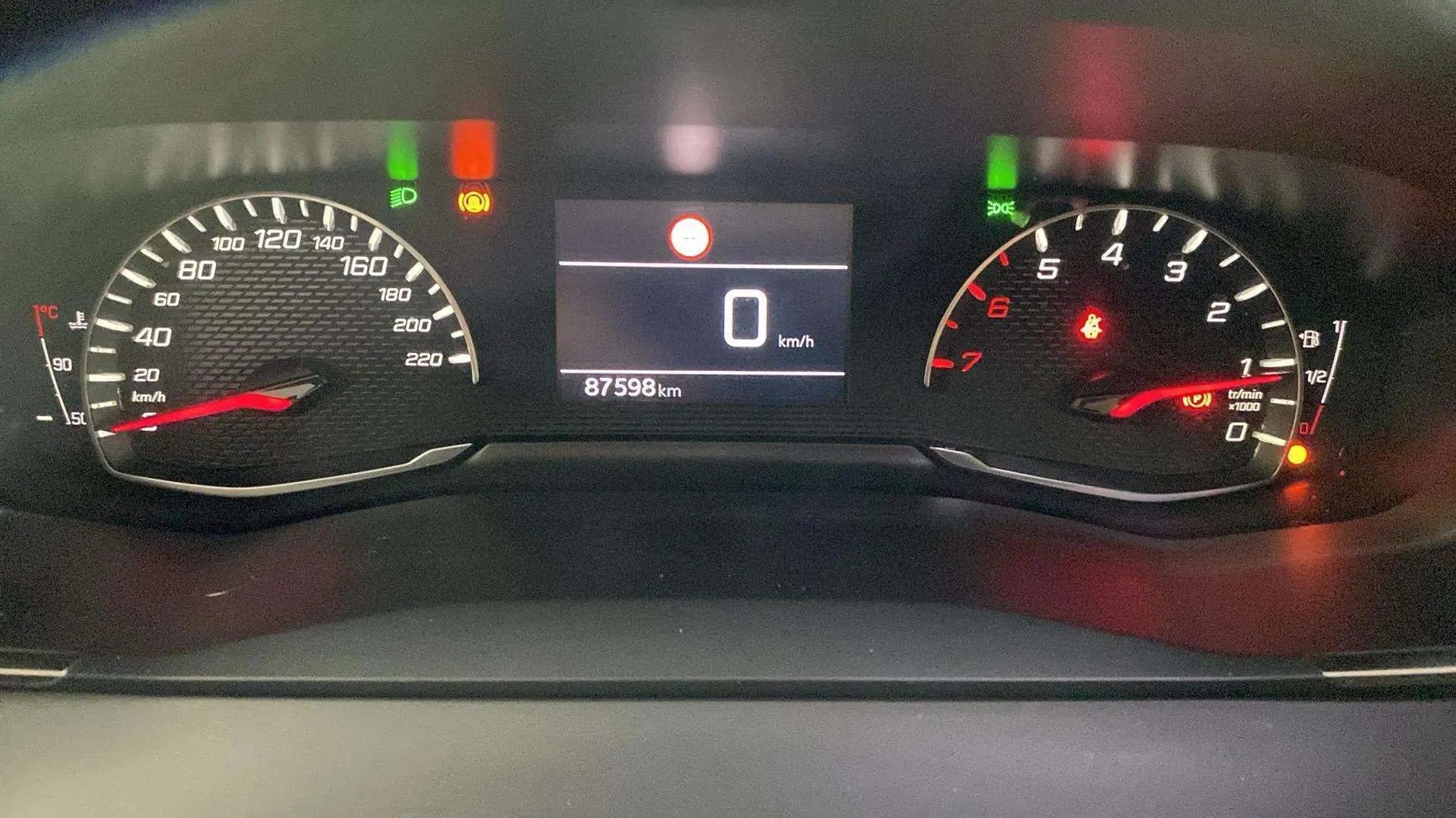Peugeot 2008 Active Pack PureTech 100 - foto 19