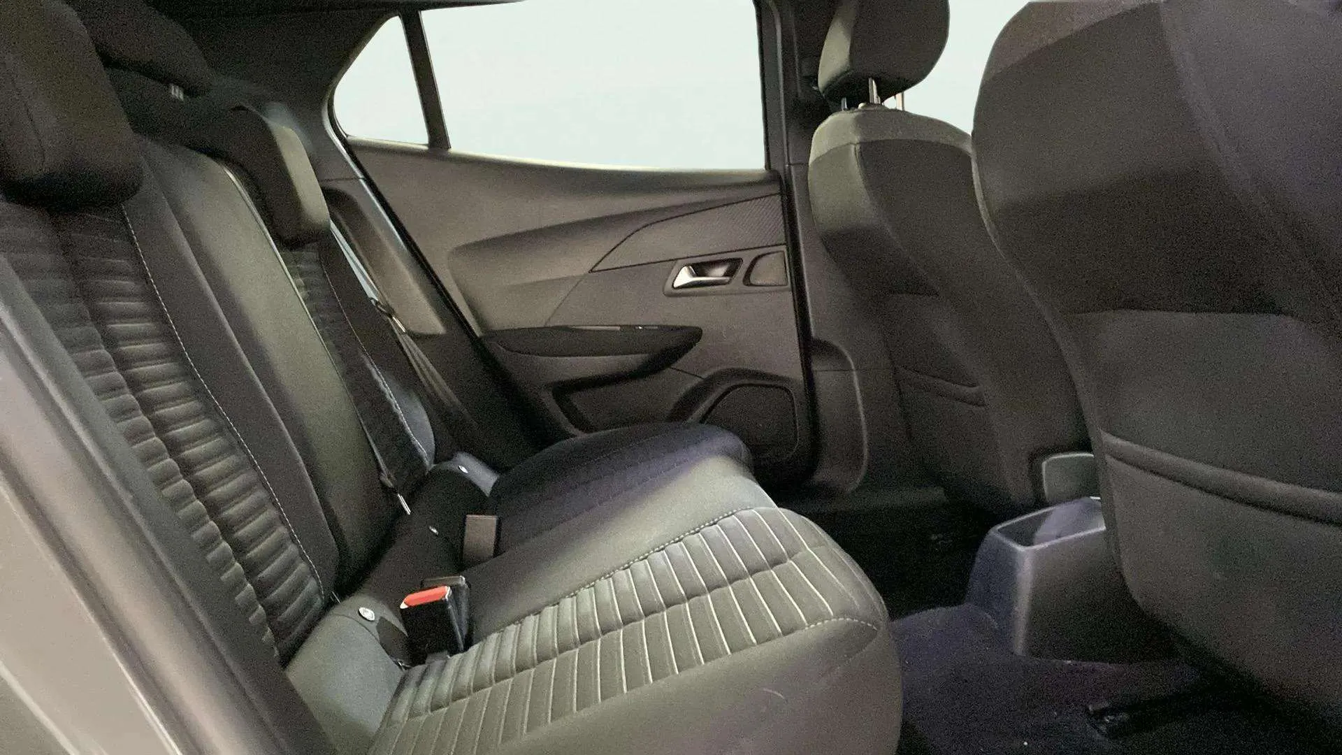 Peugeot 2008 Active Pack PureTech 100 - foto 13