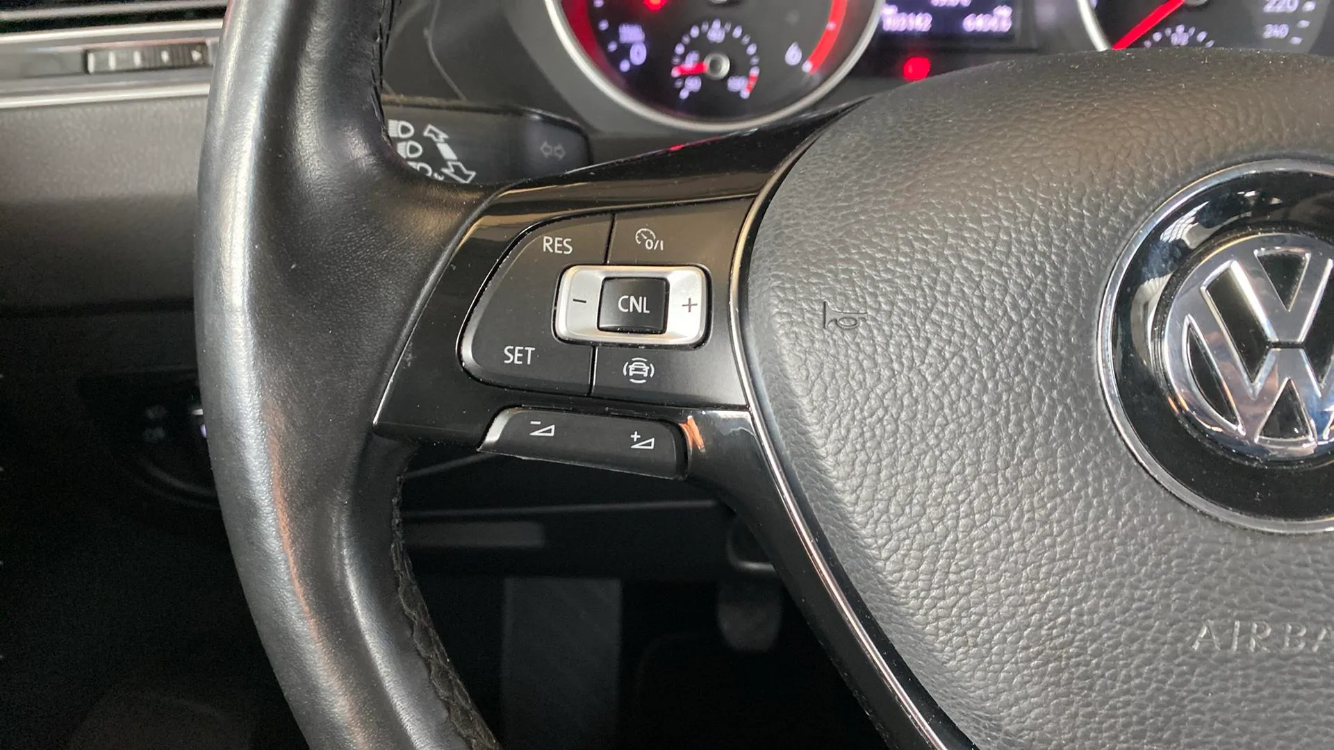 Volkswagen Tiguan Edition 2.0 TDI - foto 16