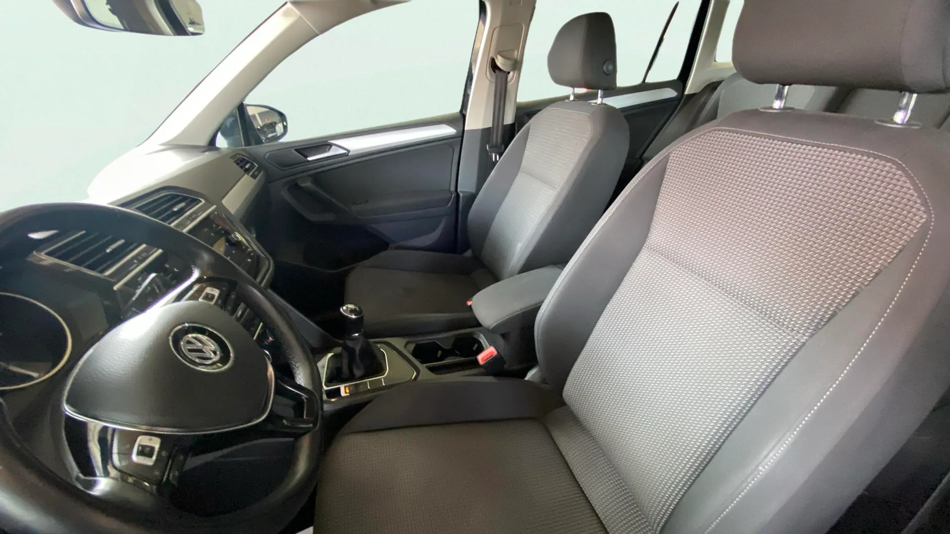 Volkswagen Tiguan Edition 2.0 TDI - foto 10