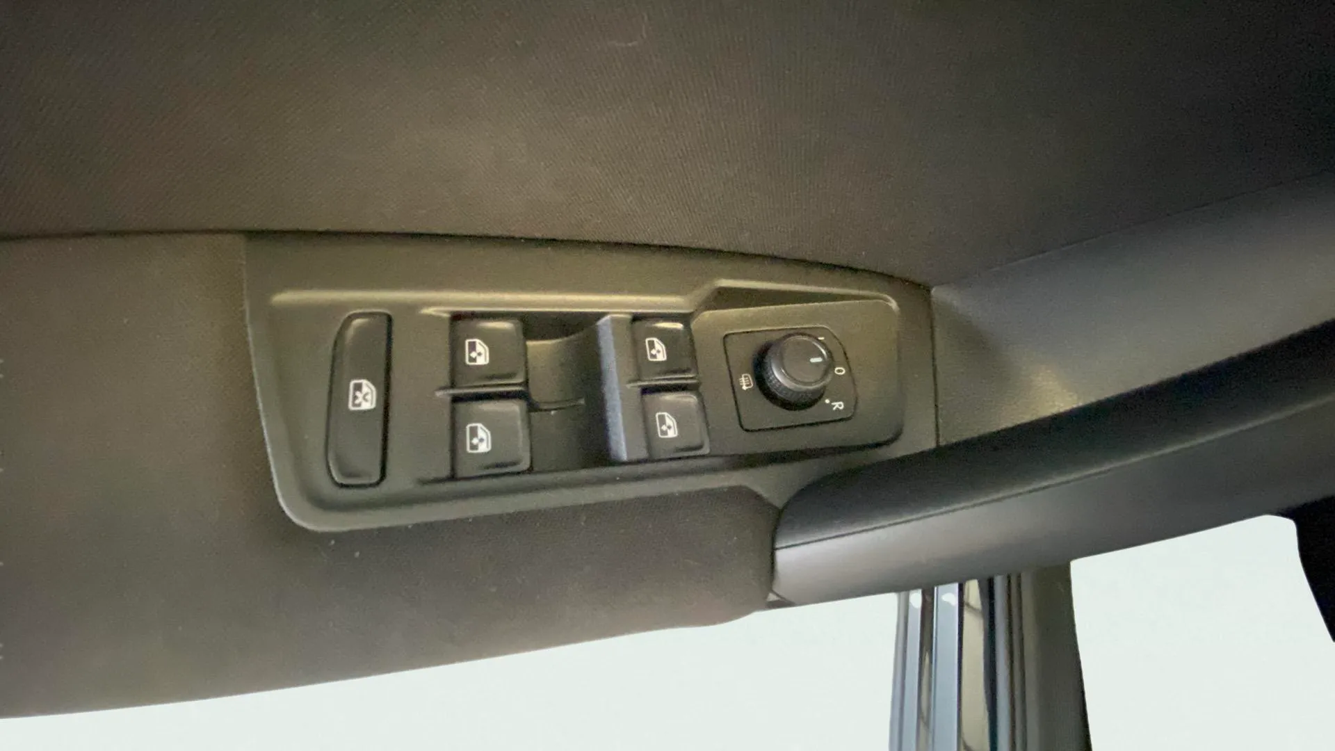 Volkswagen Tiguan Edition 2.0 TDI - foto 23