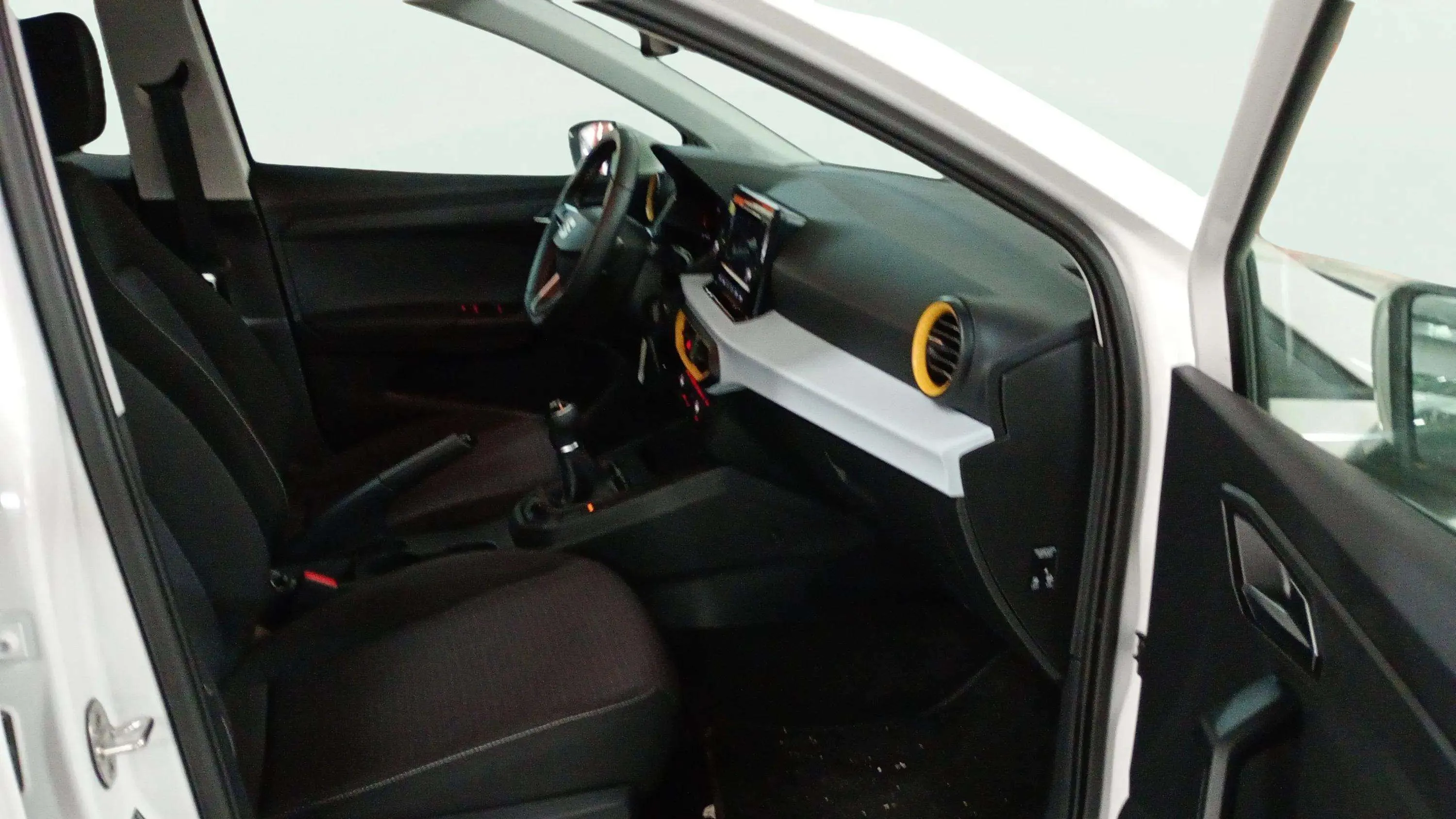 SEAT Ibiza 1.0 MPI Reference Salta - foto 12