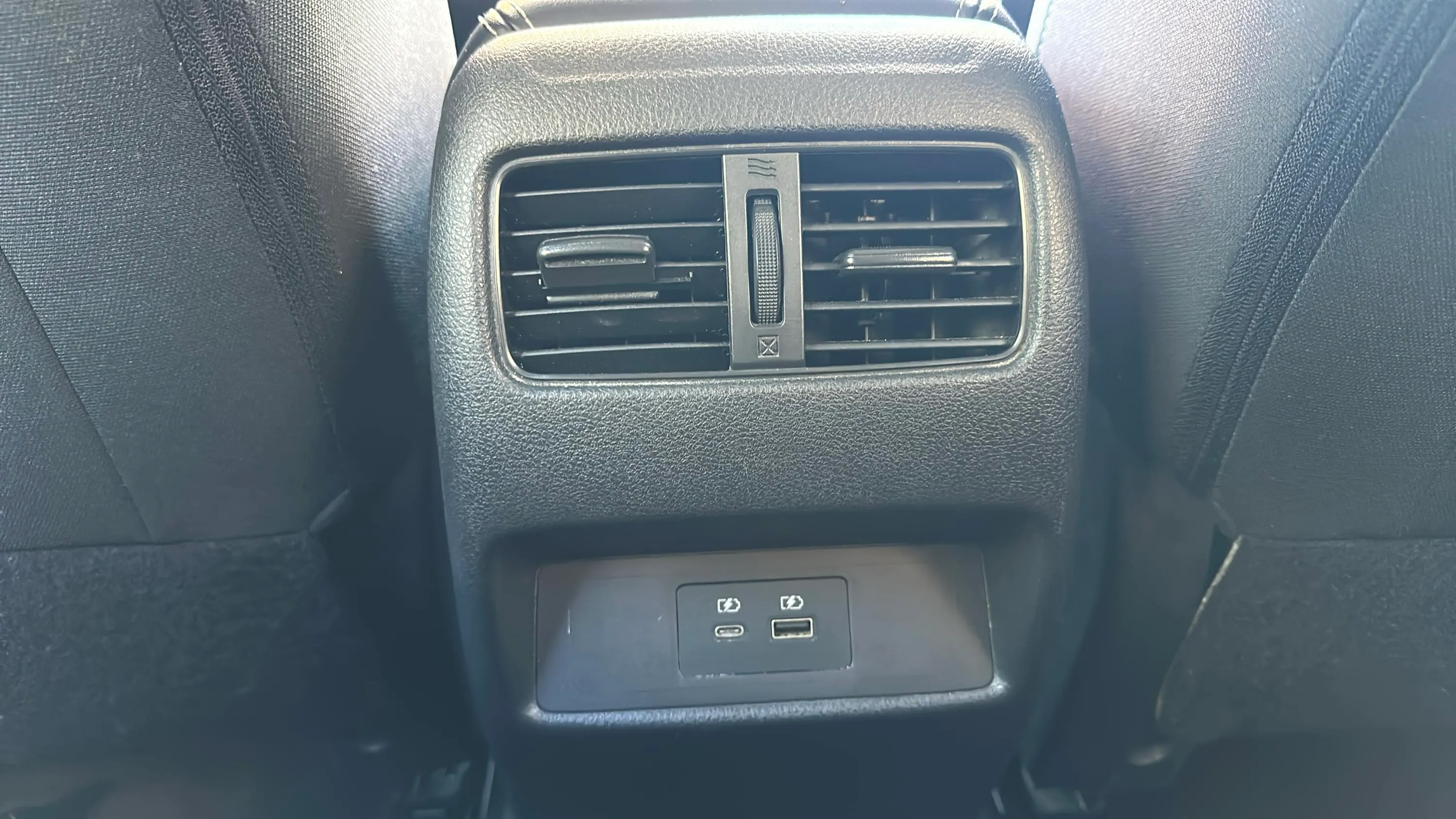 Nissan Qashqai DIG-T N-Connecta - foto 19