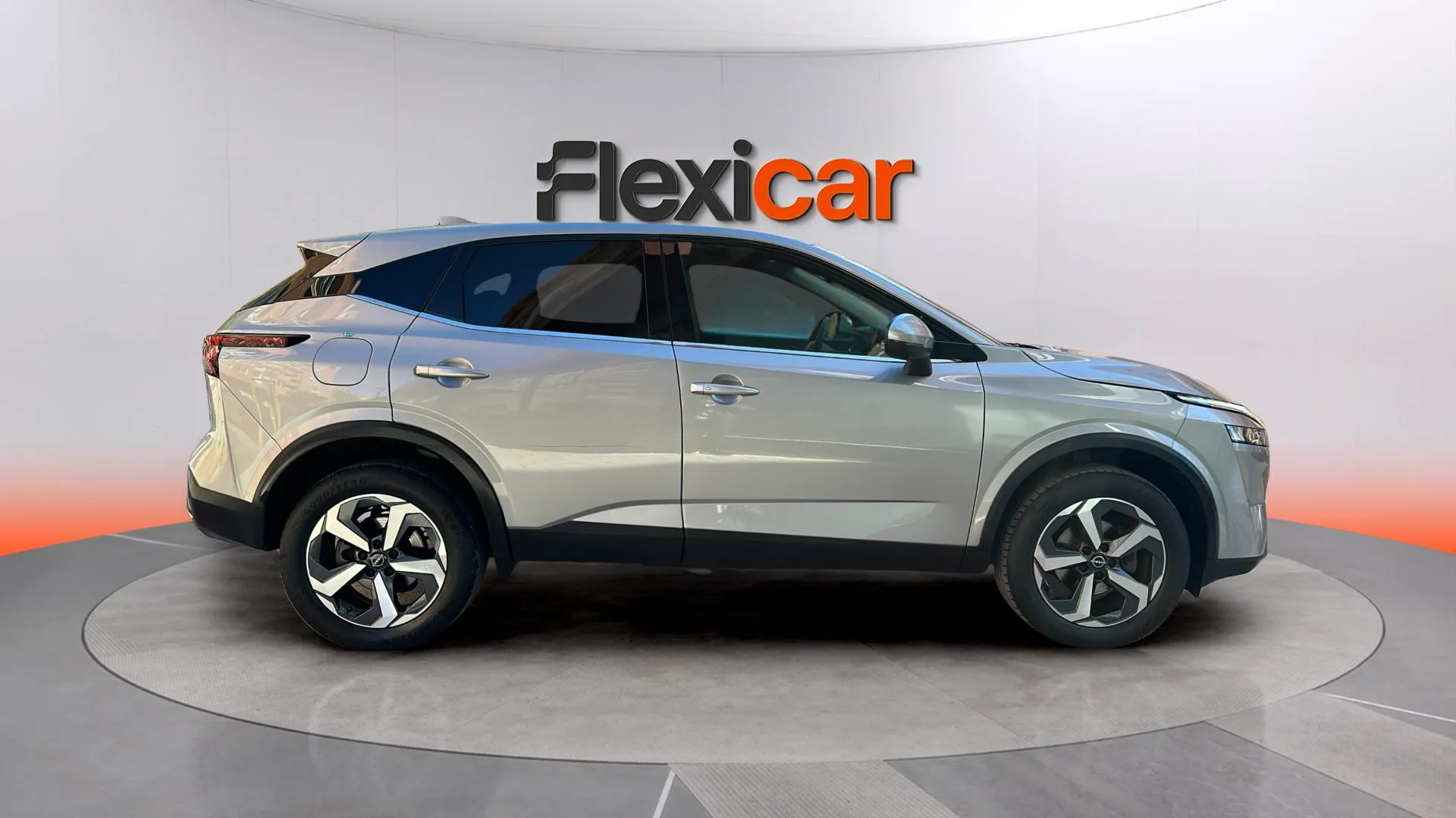 Nissan Qashqai DIG-T N-Connecta - foto 8
