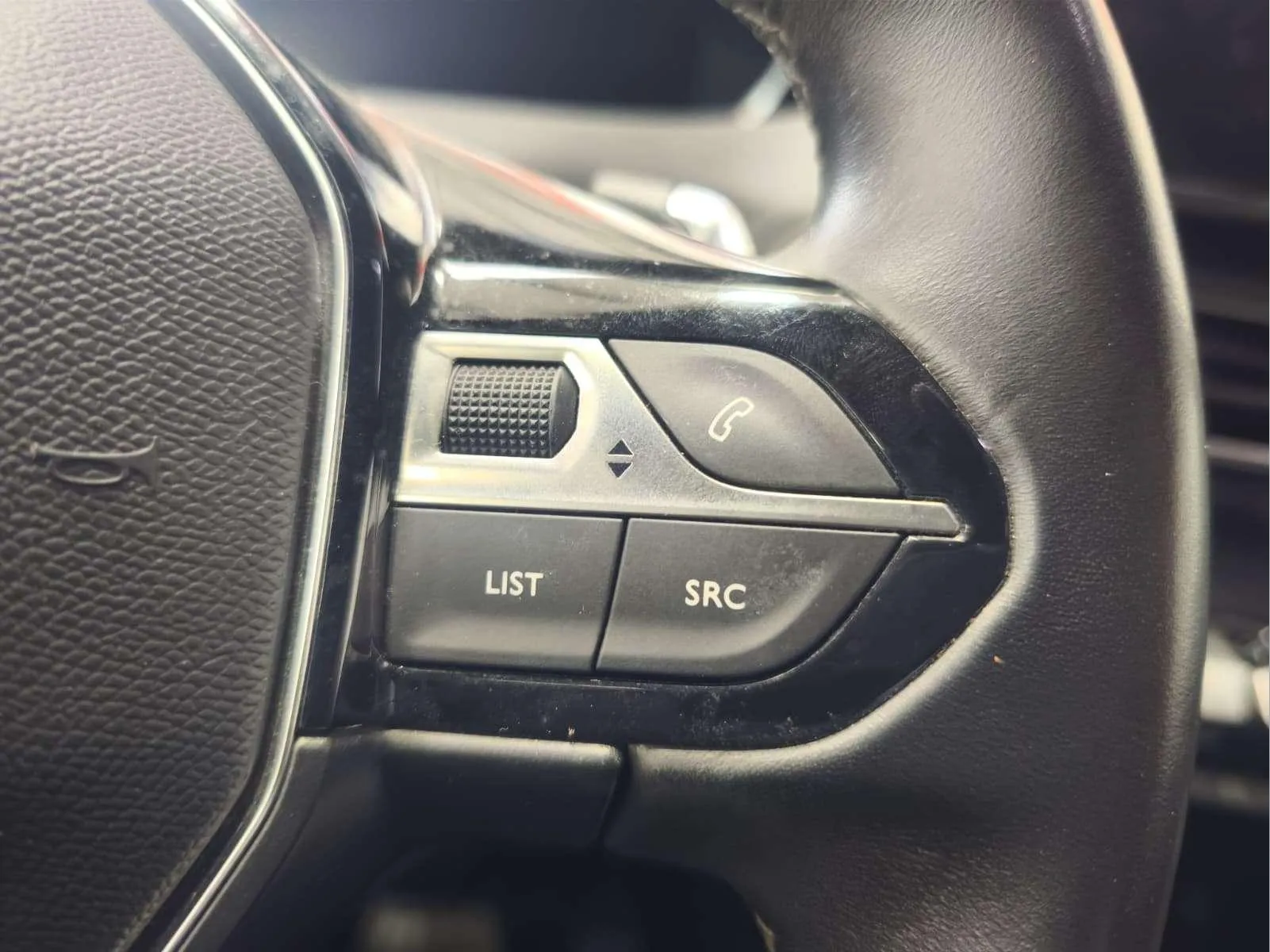 Peugeot 3008 1.5 BlueHDi Allure Pack EAT8 - foto 13