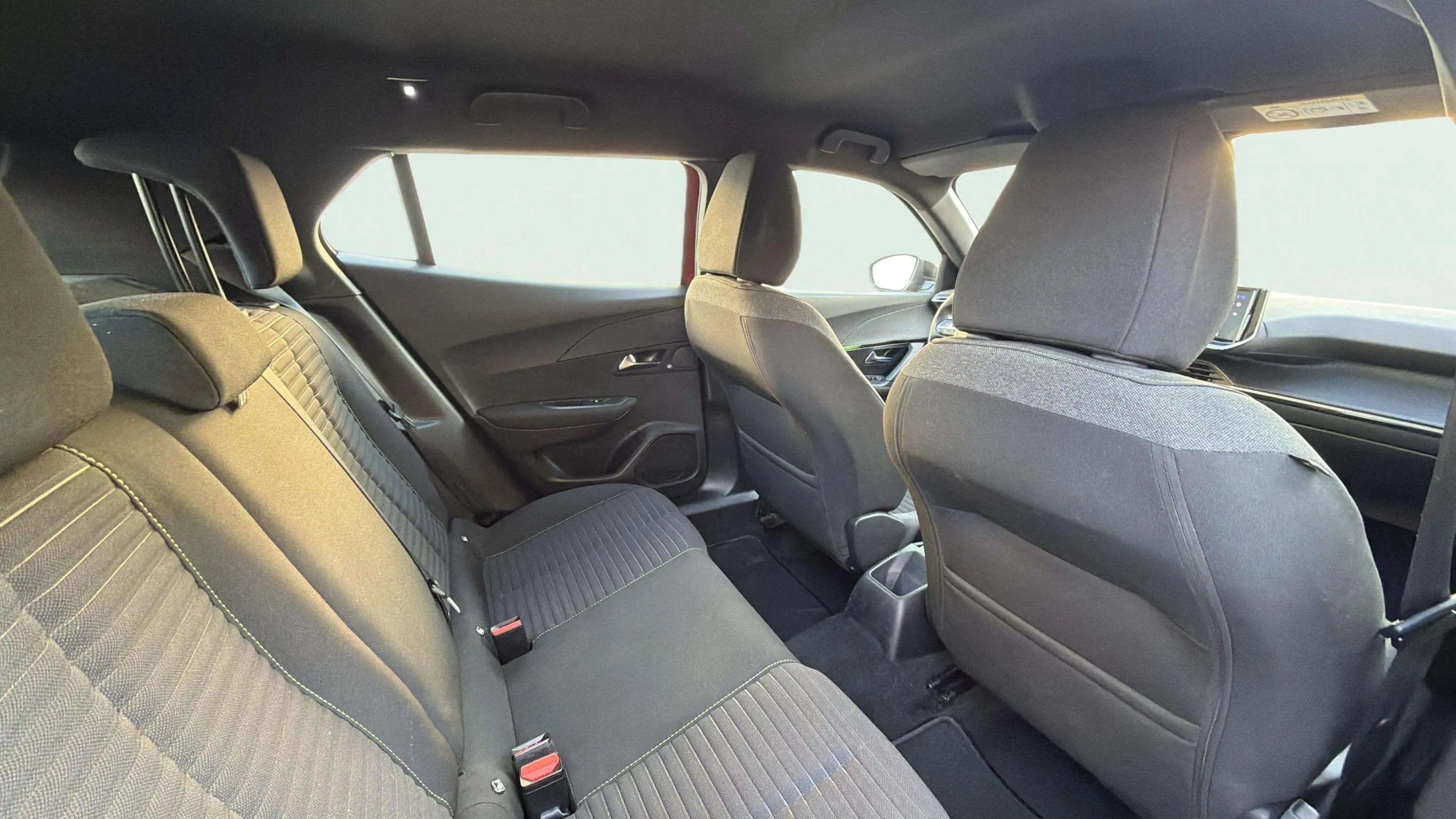 Peugeot 2008 Active Pack PureTech 100 - foto 15