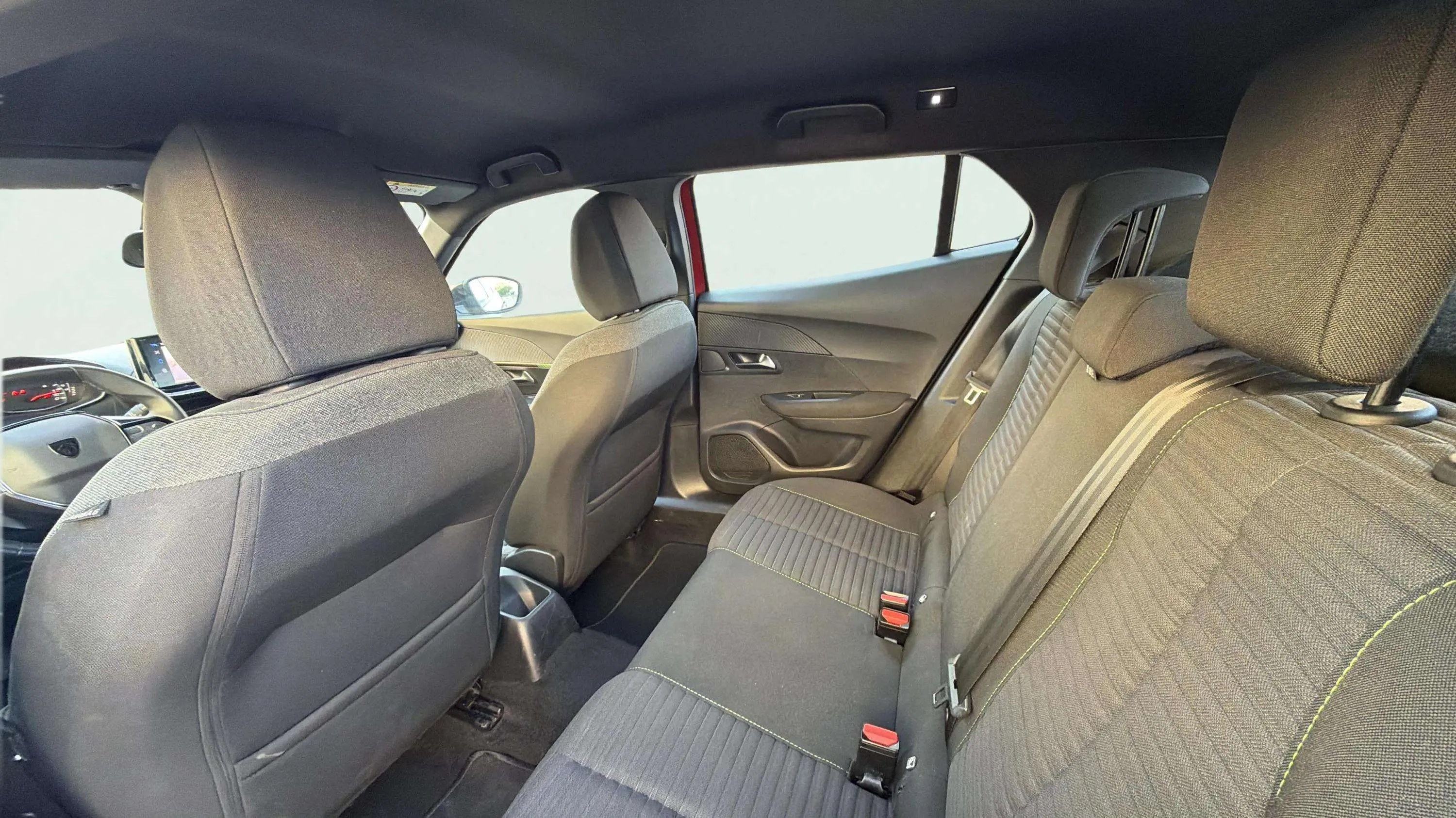 Peugeot 2008 Active Pack PureTech 100 - foto 13