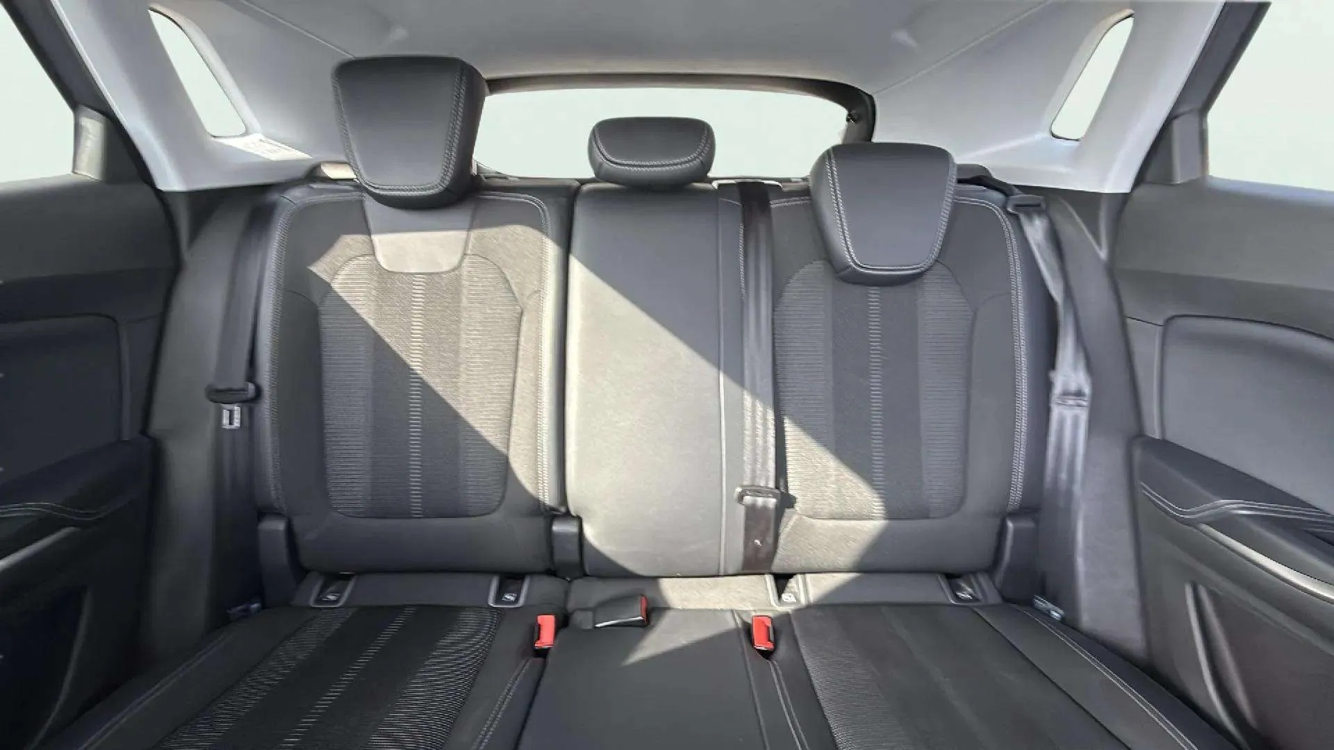 Opel Grandland 1.2 Turbo GS - foto 15