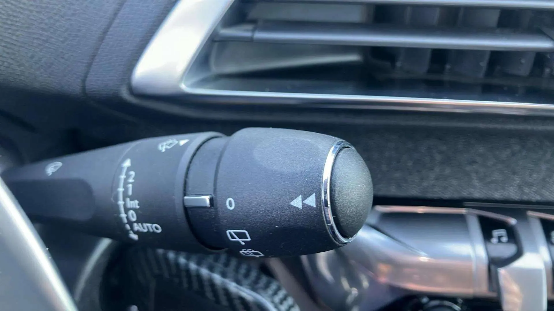 Peugeot 5008 1.5 BlueHDi Allure Pack EAT8 - foto 19