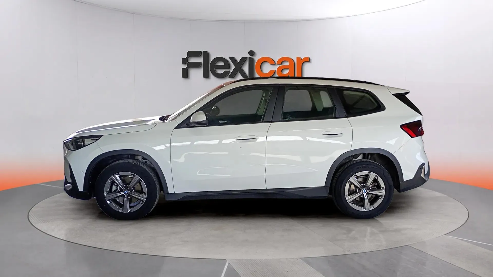 BMW X1 sDrive18i - foto 3