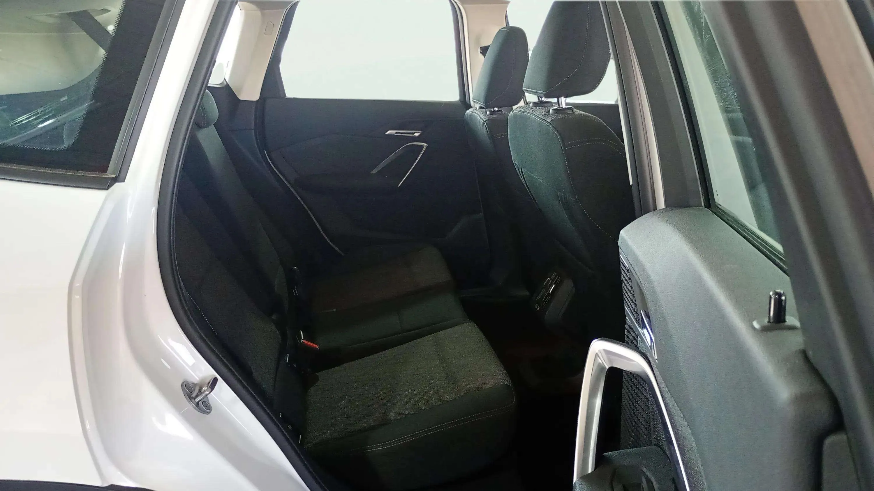 BMW X1 sDrive18i - foto 14