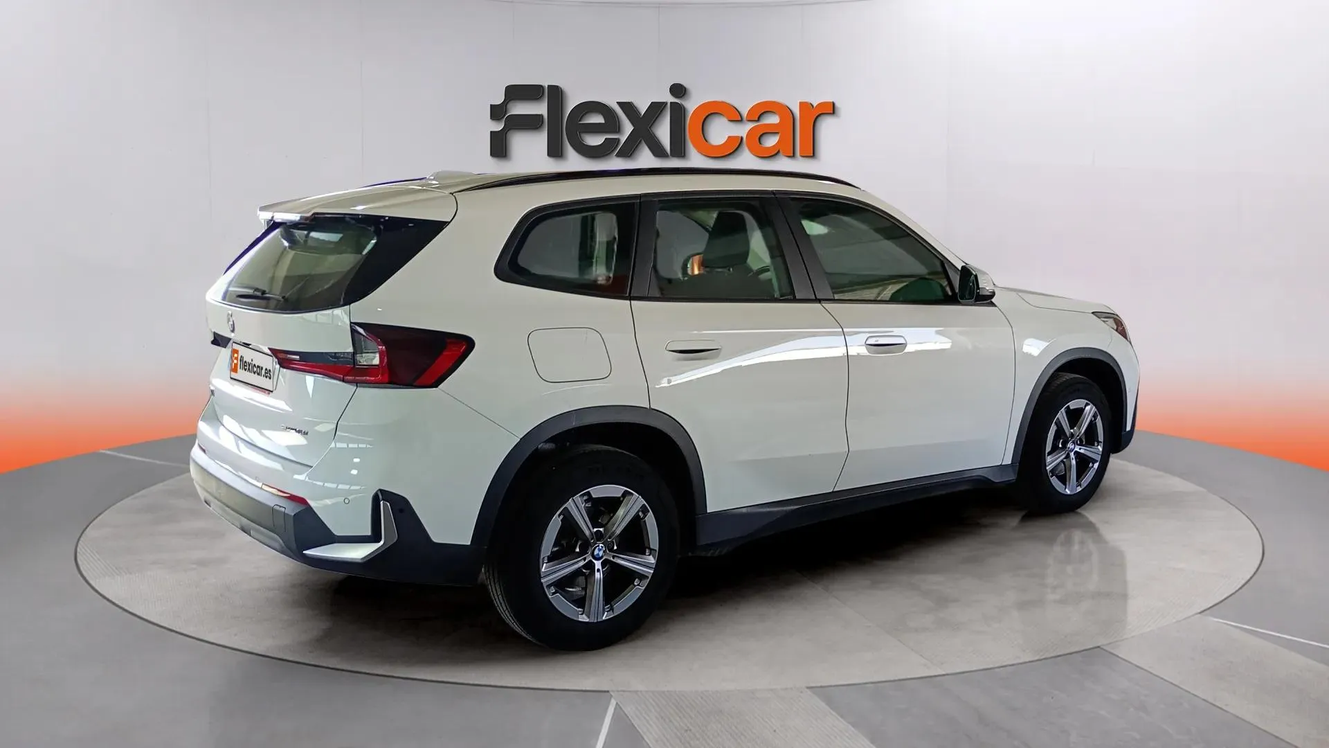 BMW X1 sDrive18i - foto 5