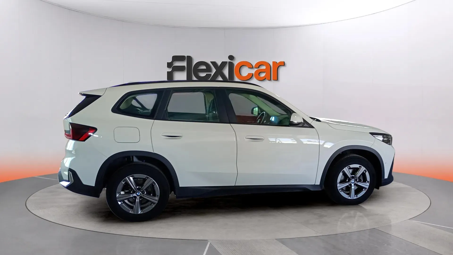 BMW X1 sDrive18i - foto 6