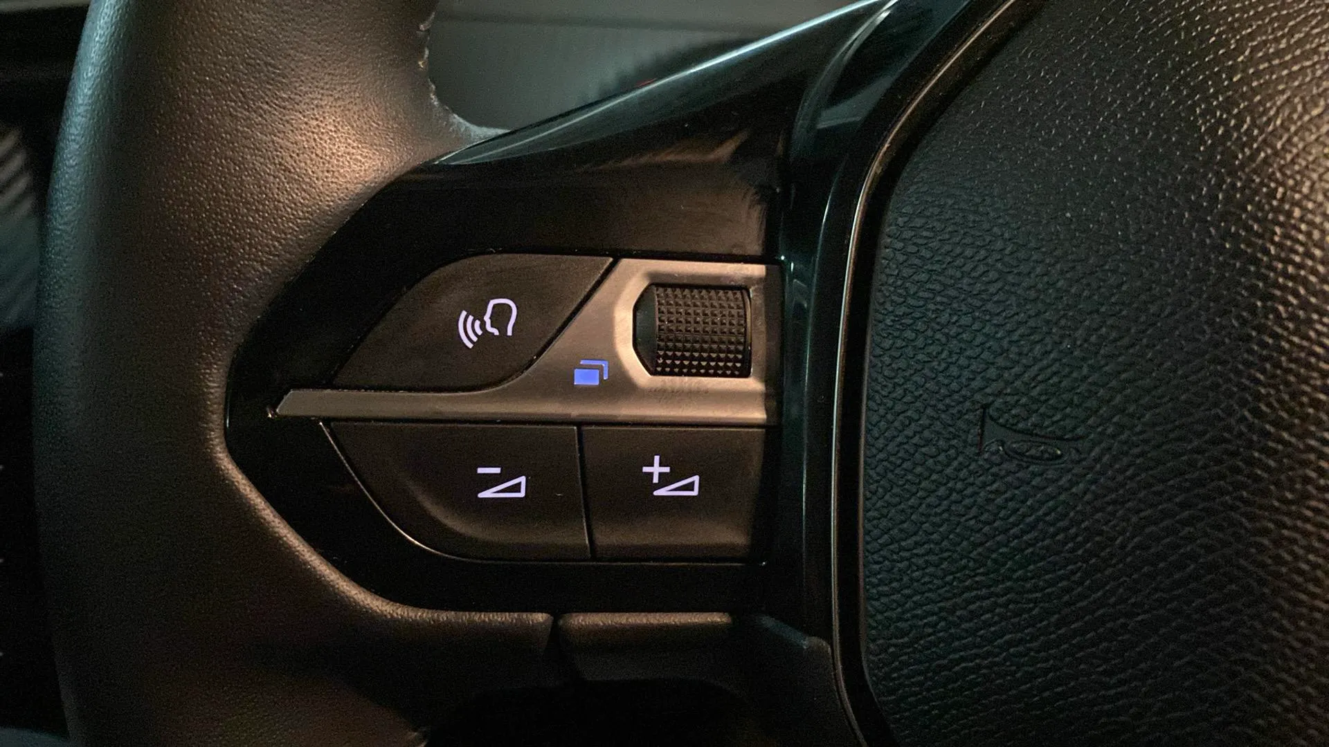 Peugeot 208 Allure Gasolina 100 - foto 18