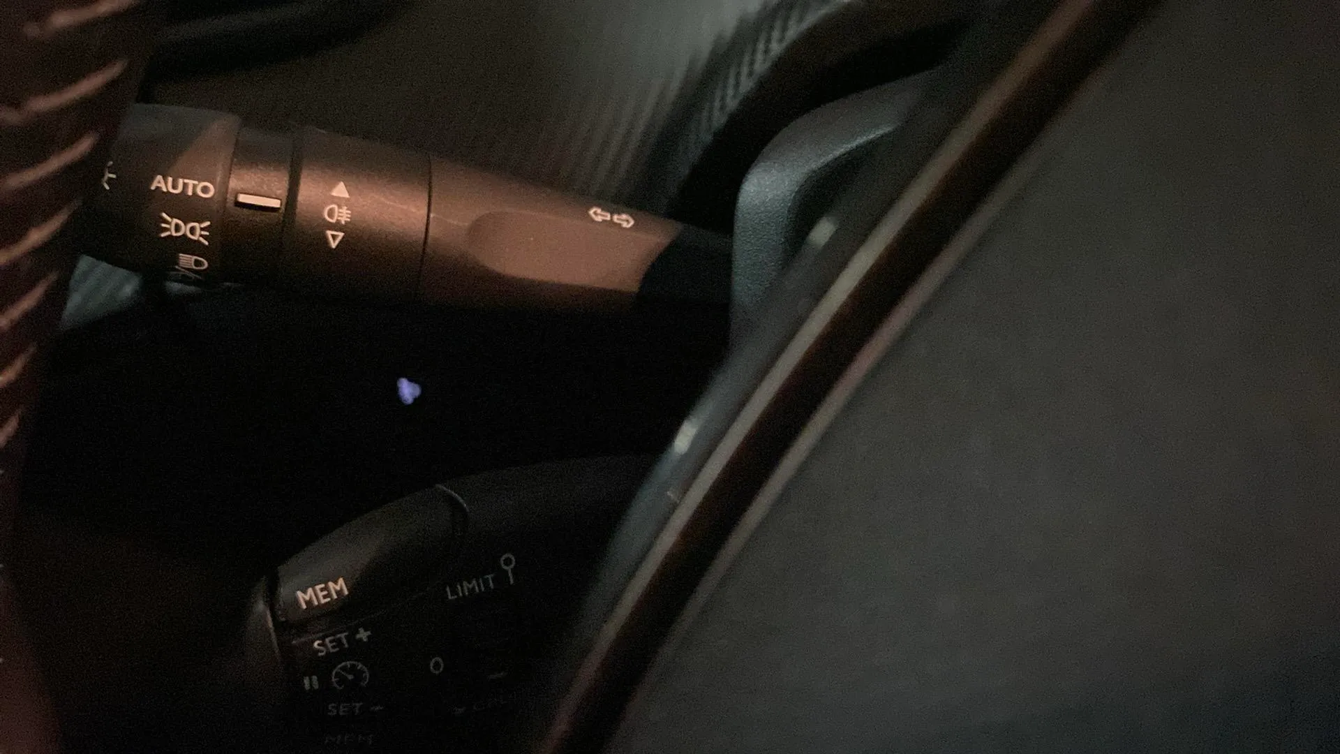 Peugeot 208 Allure Gasolina 100 - foto 17