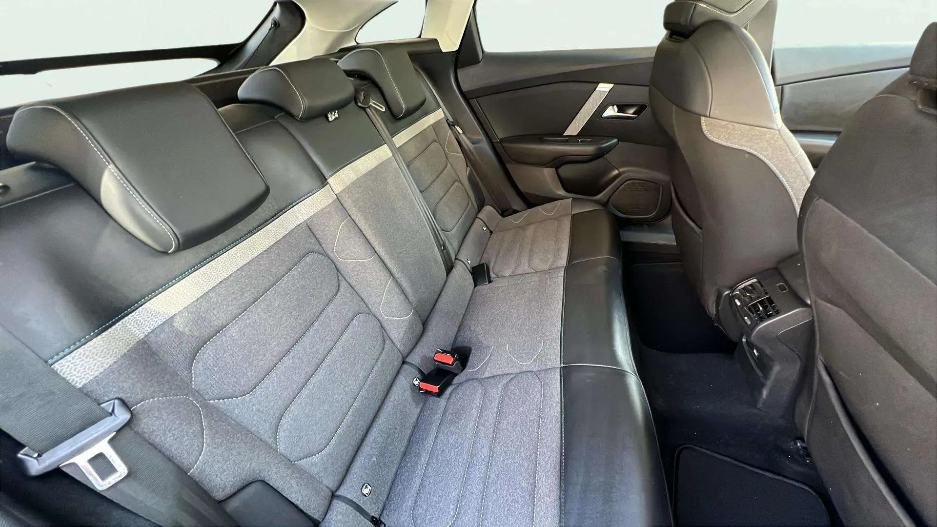 Citroën C4 PureTech 130 EAT8 Feel Pack - foto 16