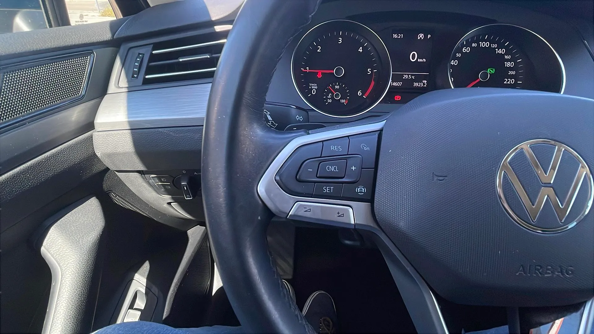 Volkswagen Passat Variant Business 2.0 TDI DS - foto 19