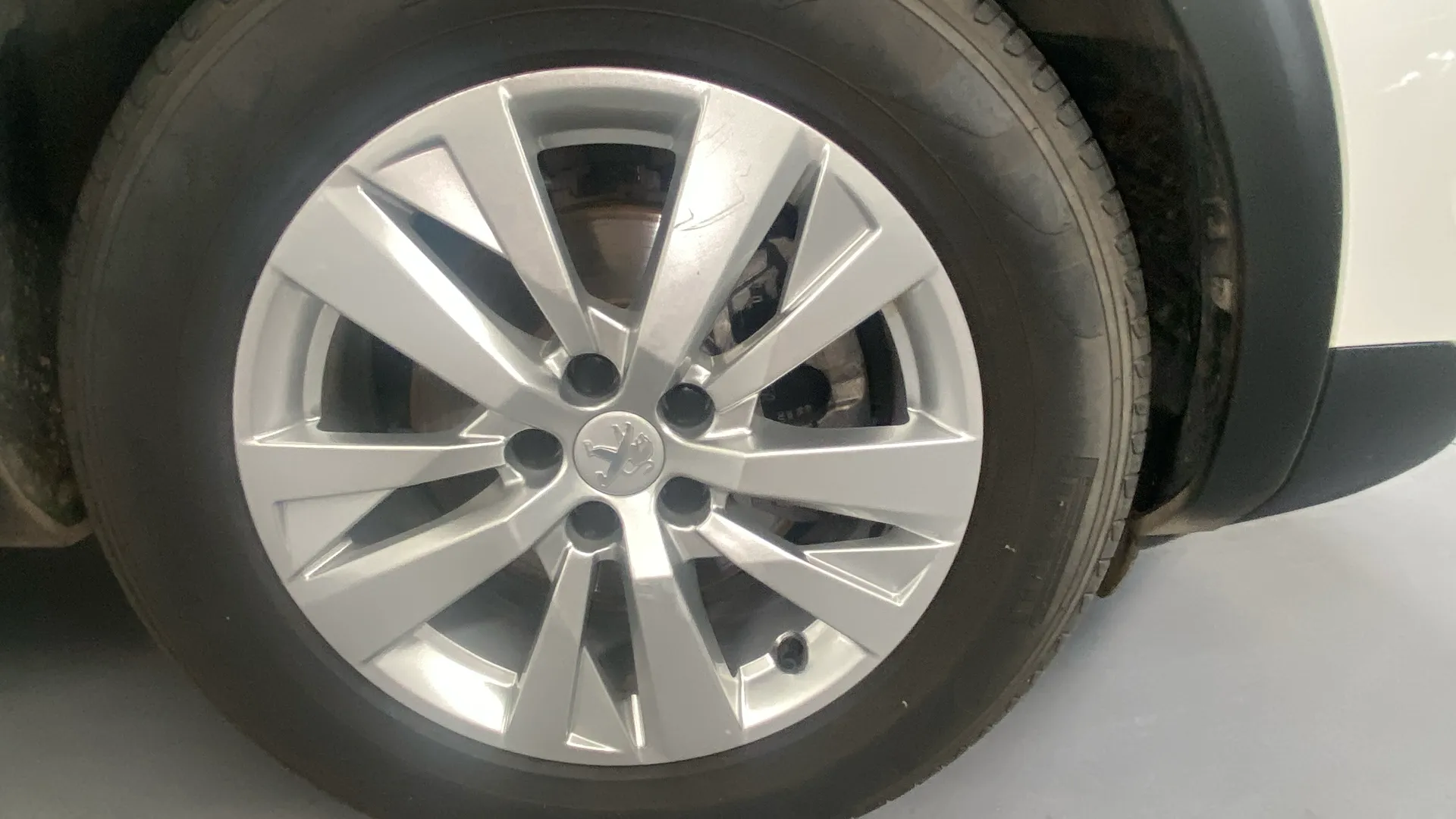 Peugeot 3008 1.2 PureTech Allure - foto 13