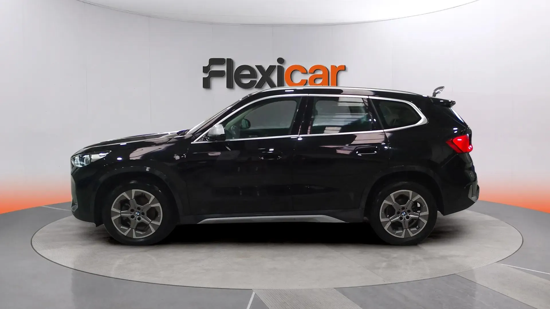 BMW X1 sDrive18i - foto 9