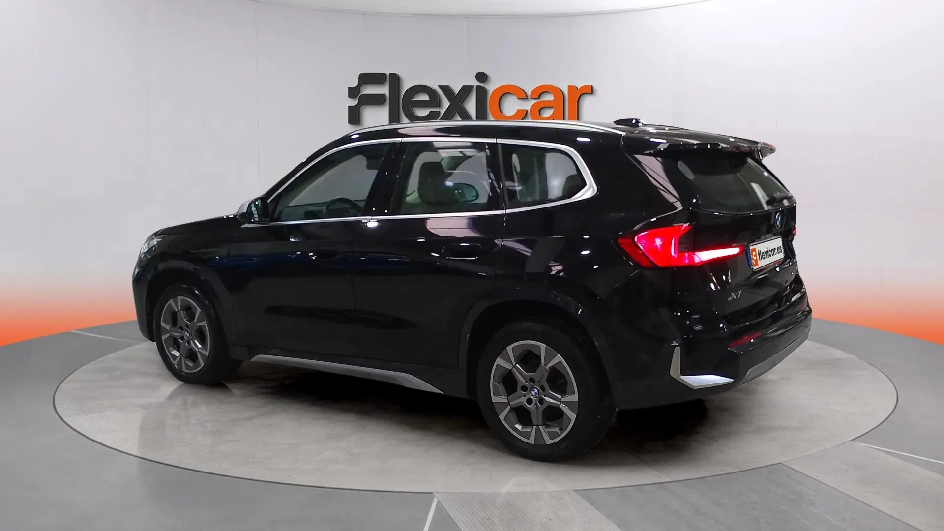 BMW X1 sDrive18i - foto 8