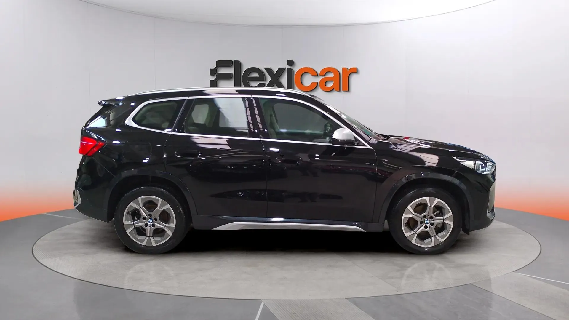 BMW X1 sDrive18i - foto 3