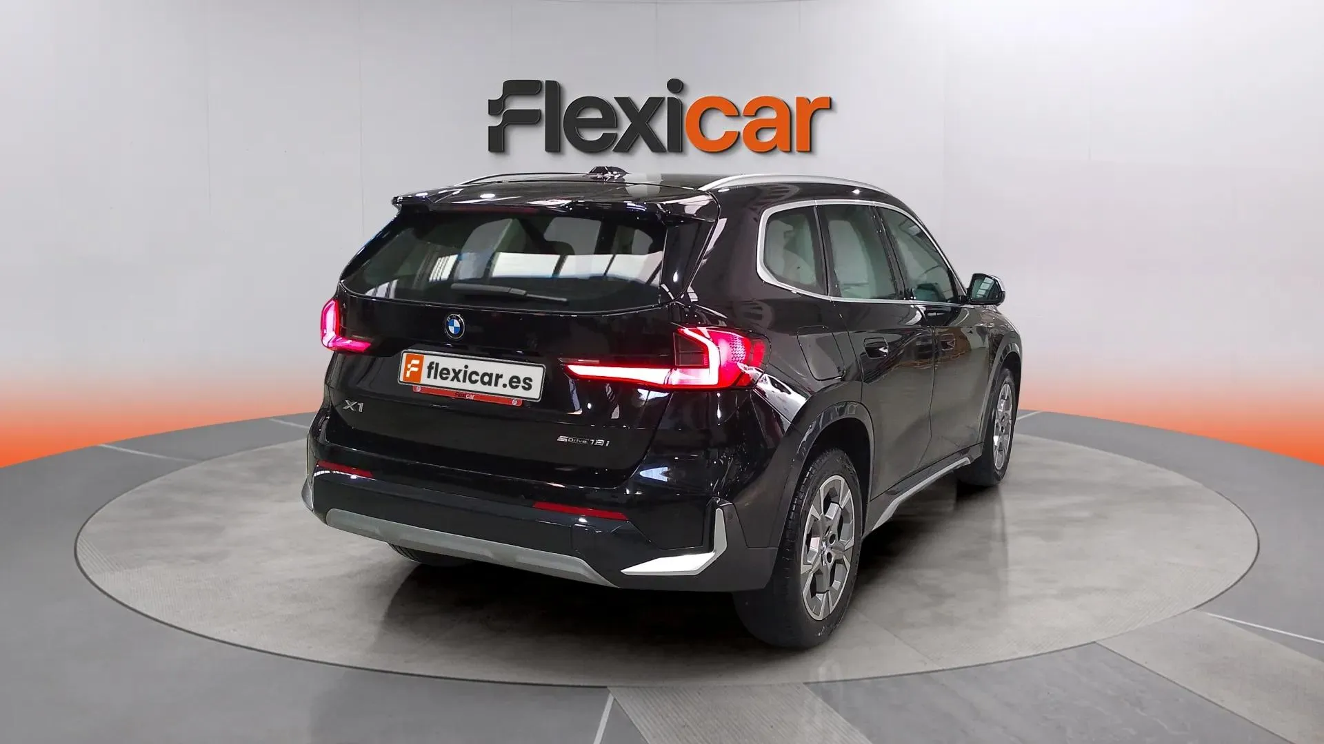 BMW X1 sDrive18i - foto 5
