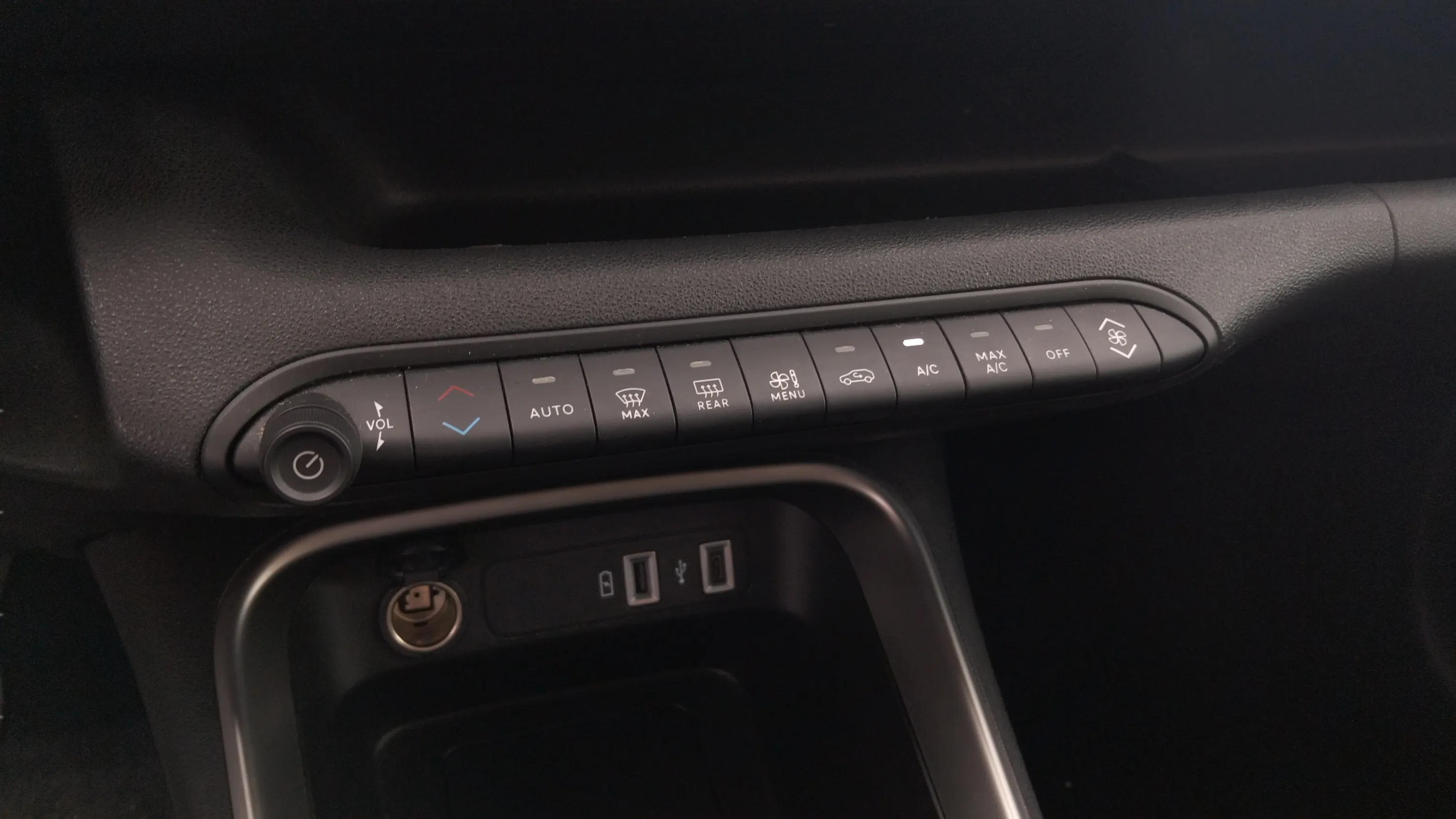 Jeep Avenger 1.2 G Altitude - foto 22