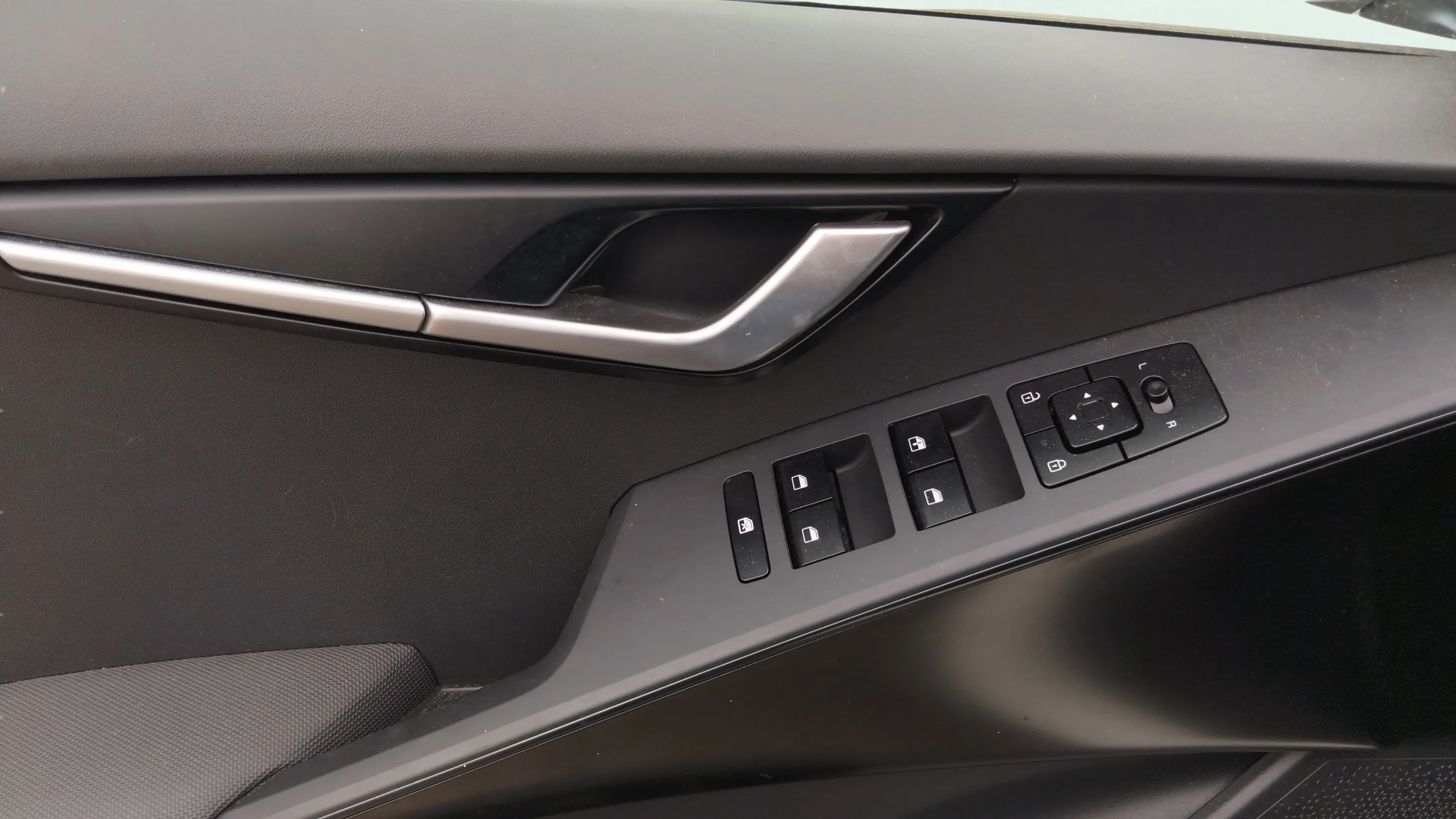 Kia Niro 1.6 GDi HEV Concept - foto 24