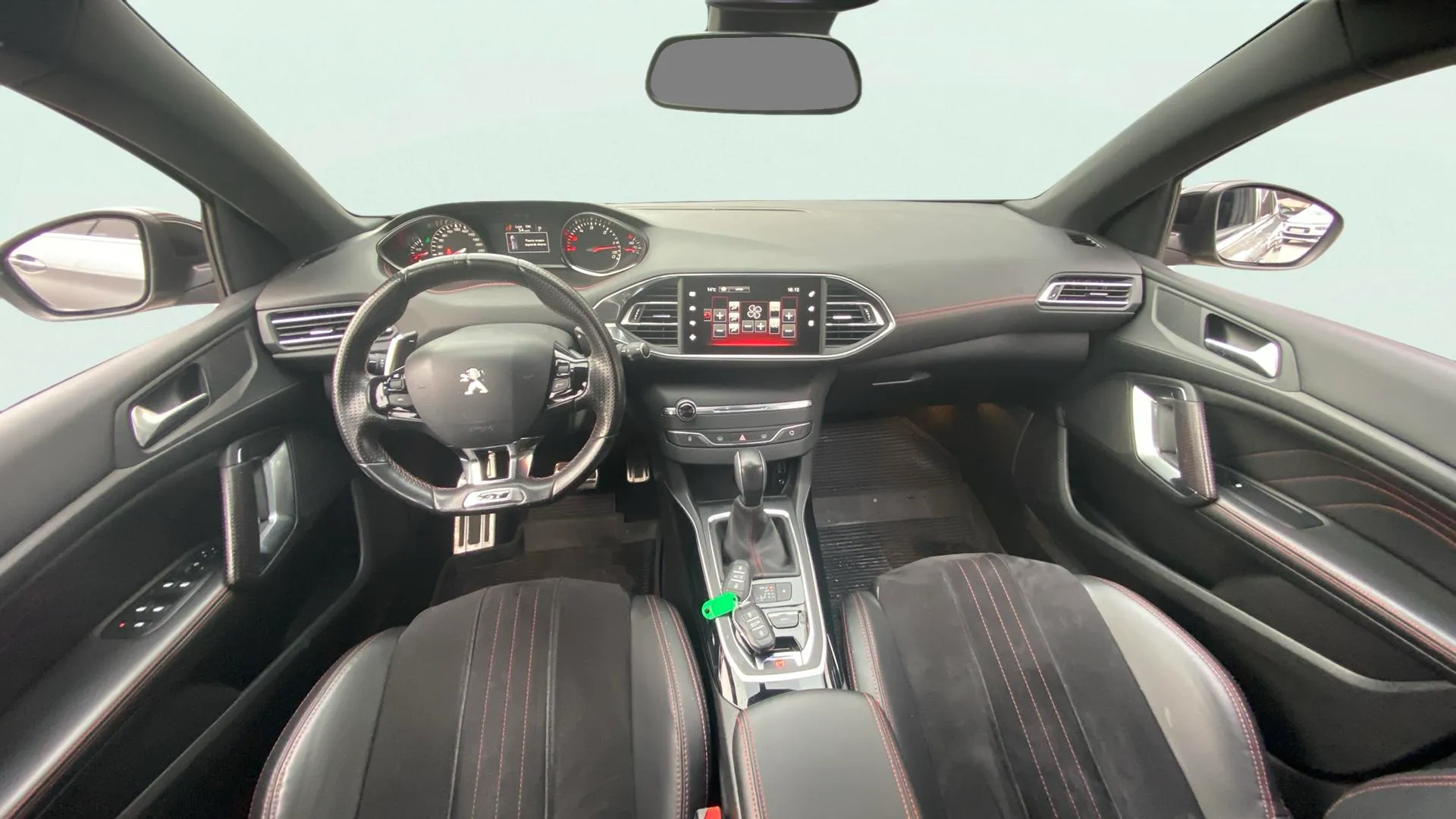 Peugeot 308 SW GT EAT6 - foto 11