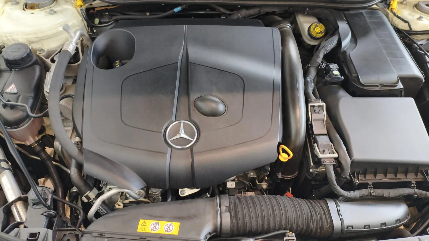 Mercedes-Benz CLA 200 d Shooting Brake - foto 16
