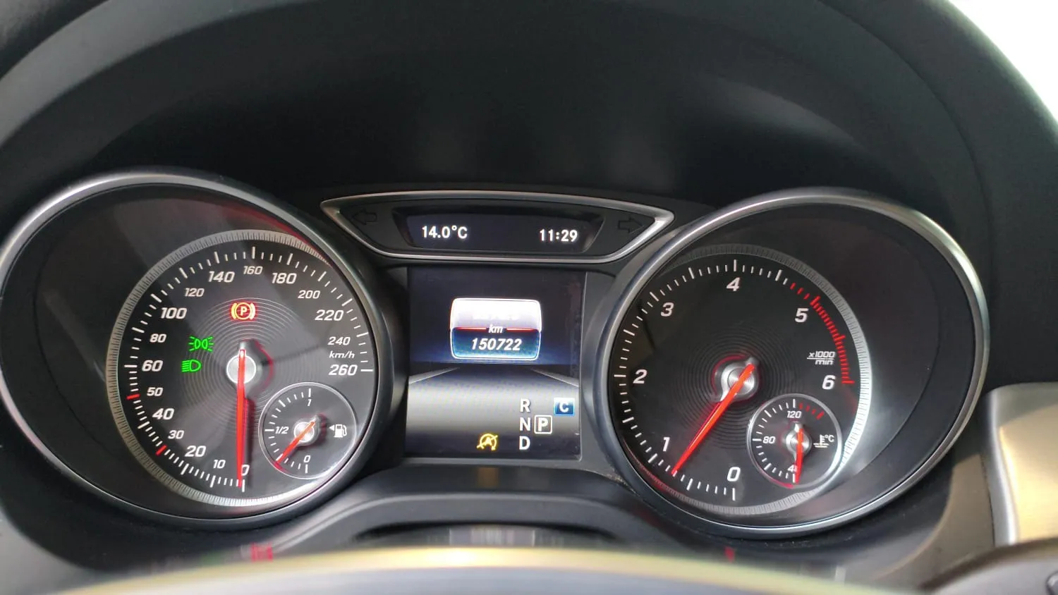 Mercedes-Benz CLA 200 d Shooting Brake - foto 6