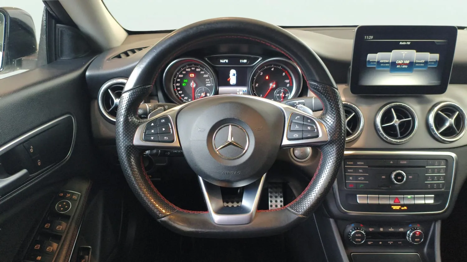Mercedes-Benz CLA 200 d Shooting Brake - foto 7