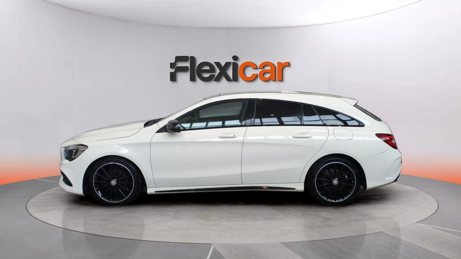 Mercedes-Benz CLA 200 d Shooting Brake - foto 4