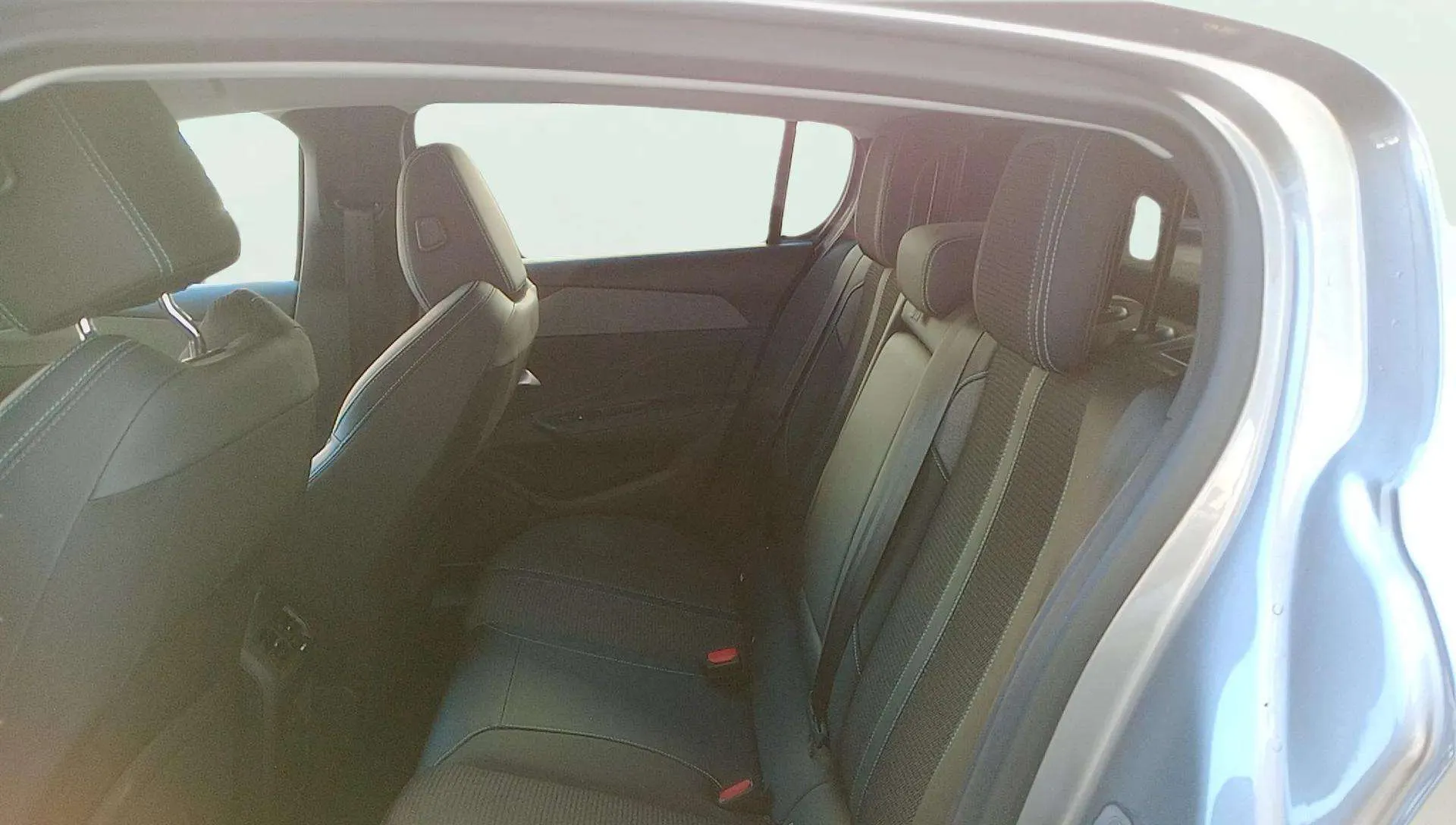 Peugeot 308 Allure PureTech 130 - foto 18