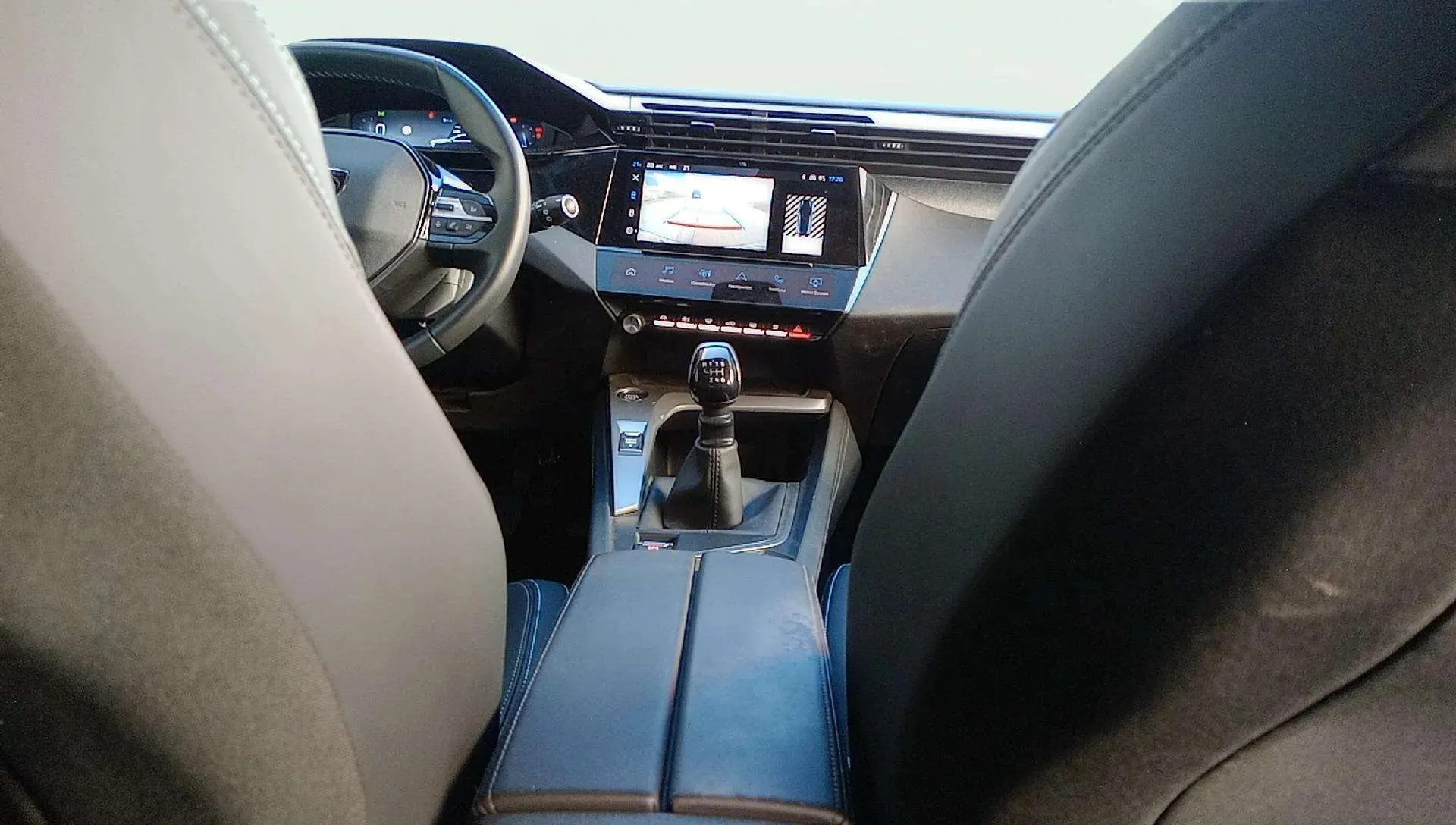 Peugeot 308 Allure PureTech 130 - foto 12