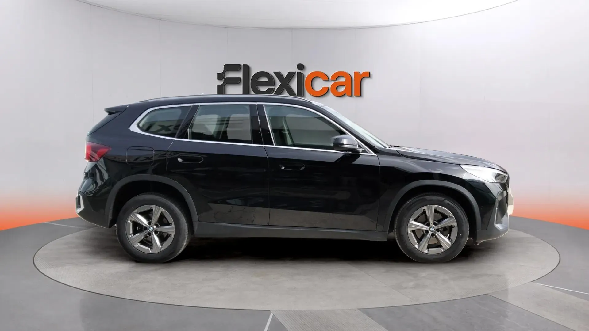 BMW X1 sDrive18d - foto 8